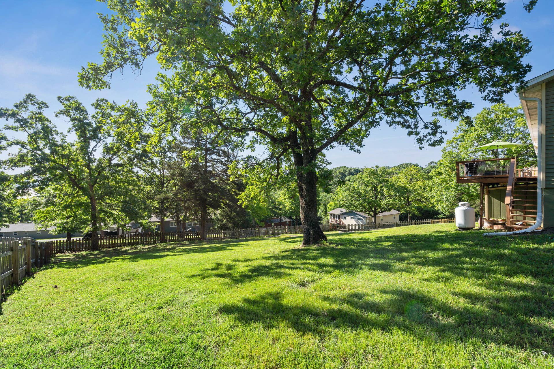 252-Sleepy-Hollow-Ozark-Retreat-Living
