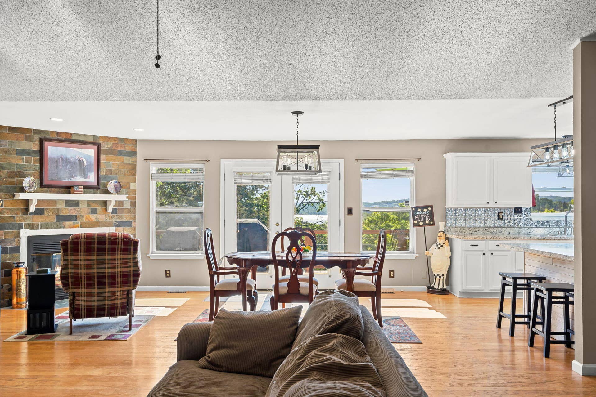 252-Sleepy-Hollow-Lake-Life-Retreat