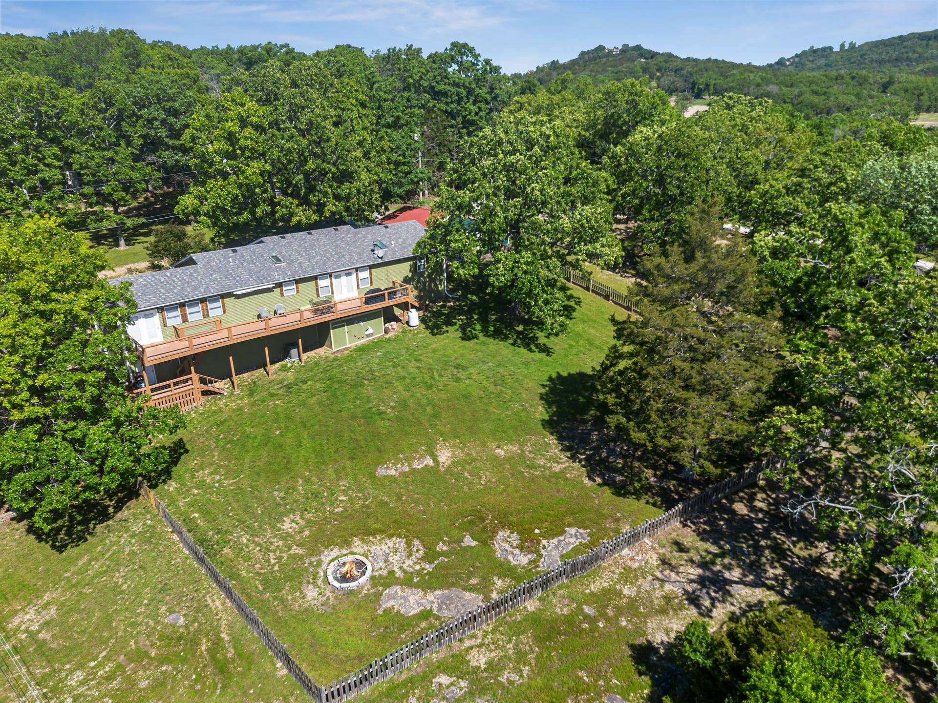 252-Sleepy-Hollow-Lake-Area-Retreat