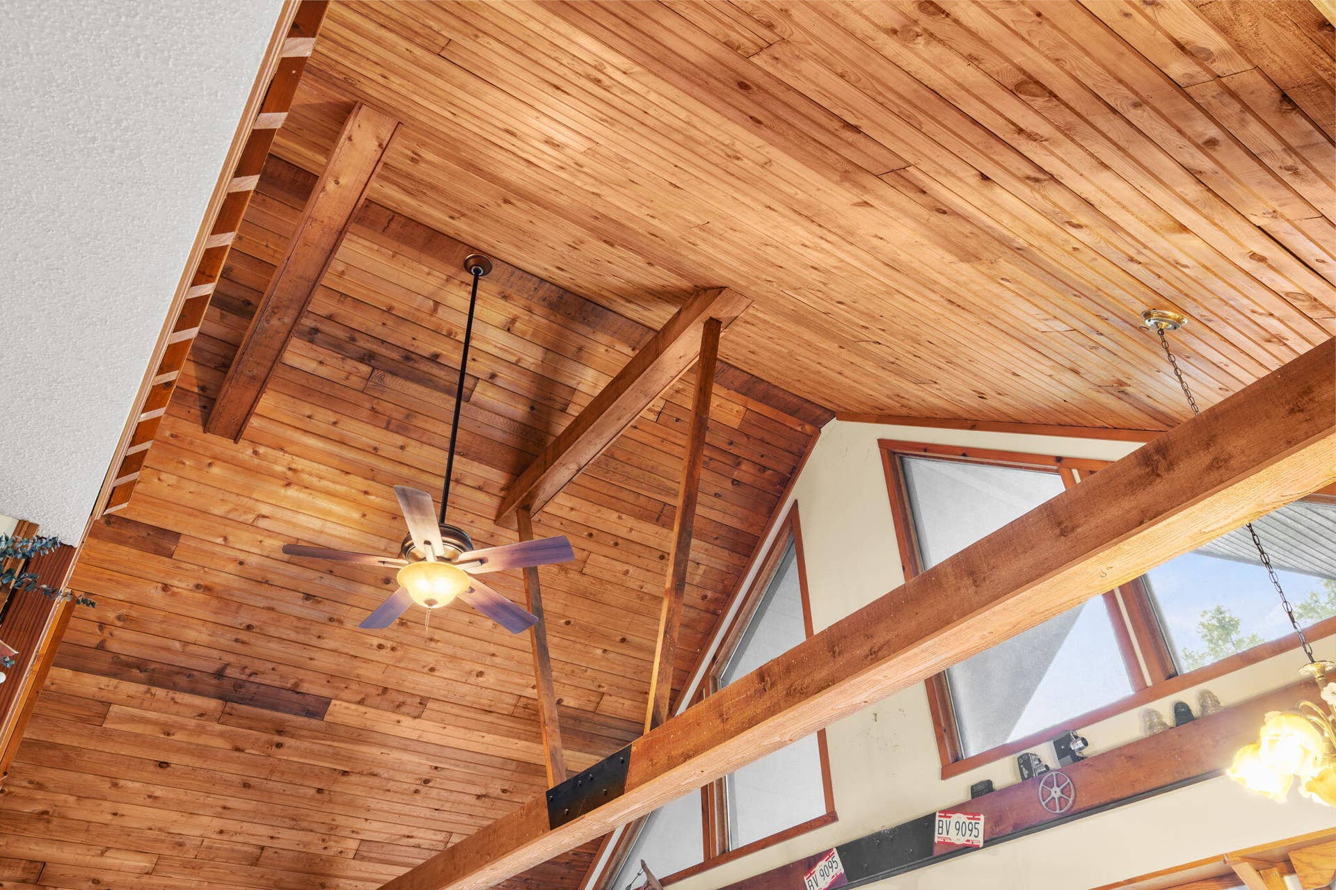 166-Terrace-Park-Rd-Wood-Beam-Lights