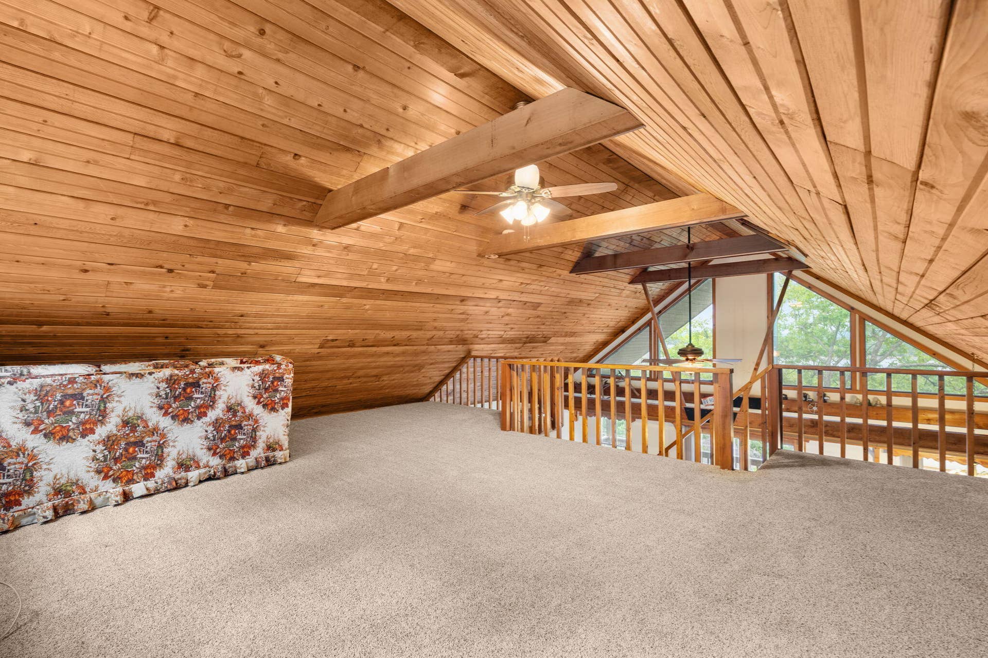 166-Terrace-Park-Rd-Spacious-Room