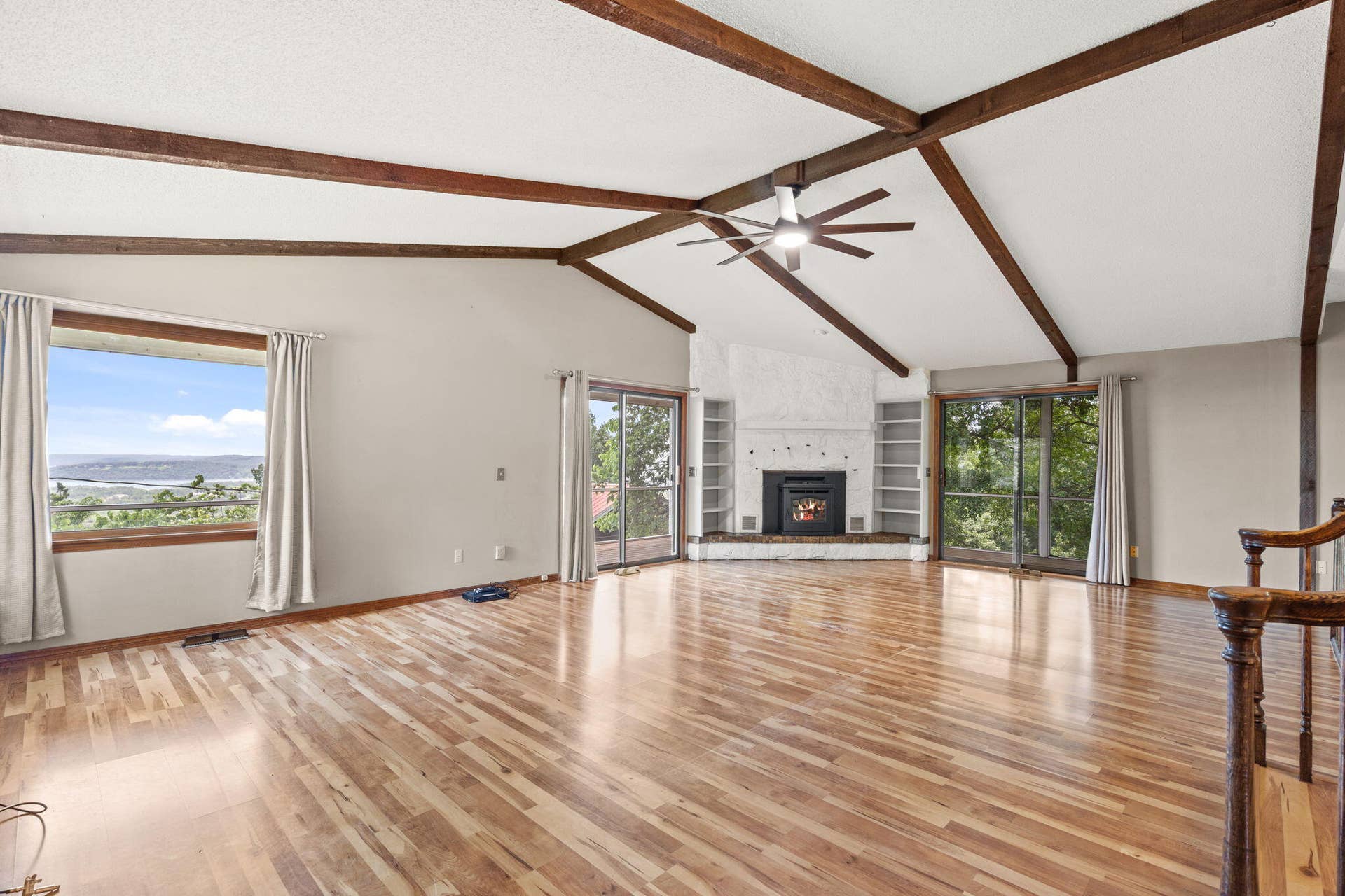 35 Trail Ridge Drive, Kimberling City, MO 65686 35-Trail-Ridge-Dr-Family-Room-Pellet-Sto