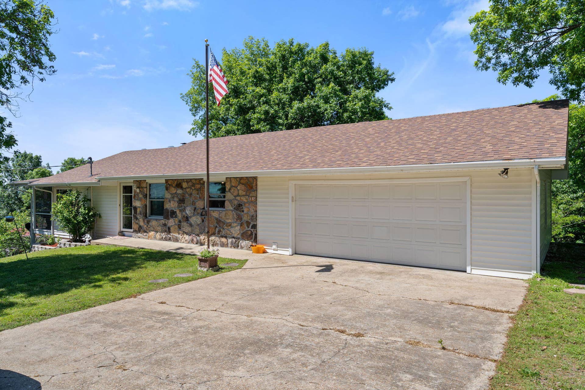 35 Trail Ridge Drive, Kimberling City, MO 65686 35-Trail-Ridge-Dr-Walk-in-Home