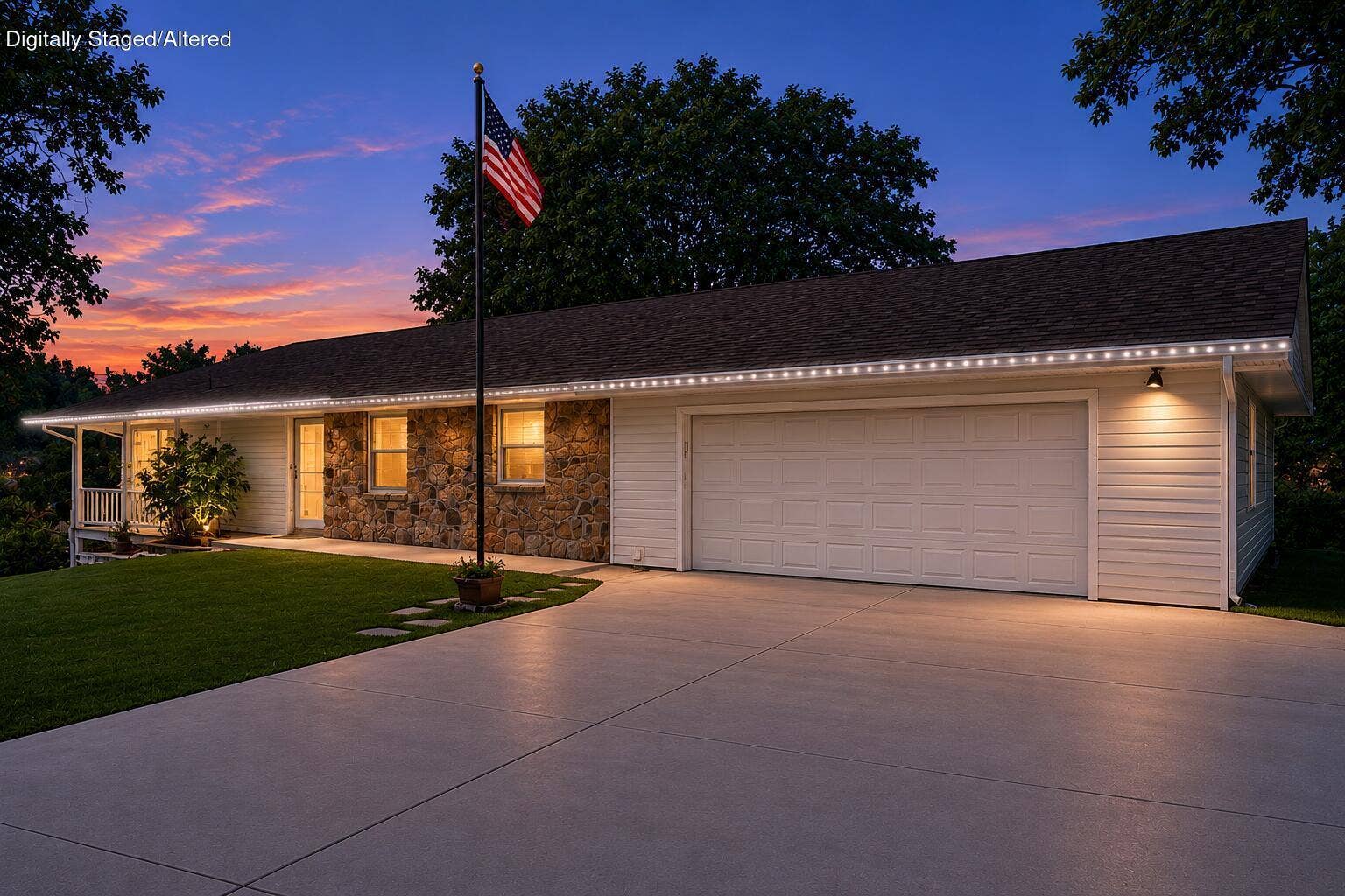 35 Trail Ridge Drive, Kimberling City, MO 65686 Custom Installed Permanent LED Lighting