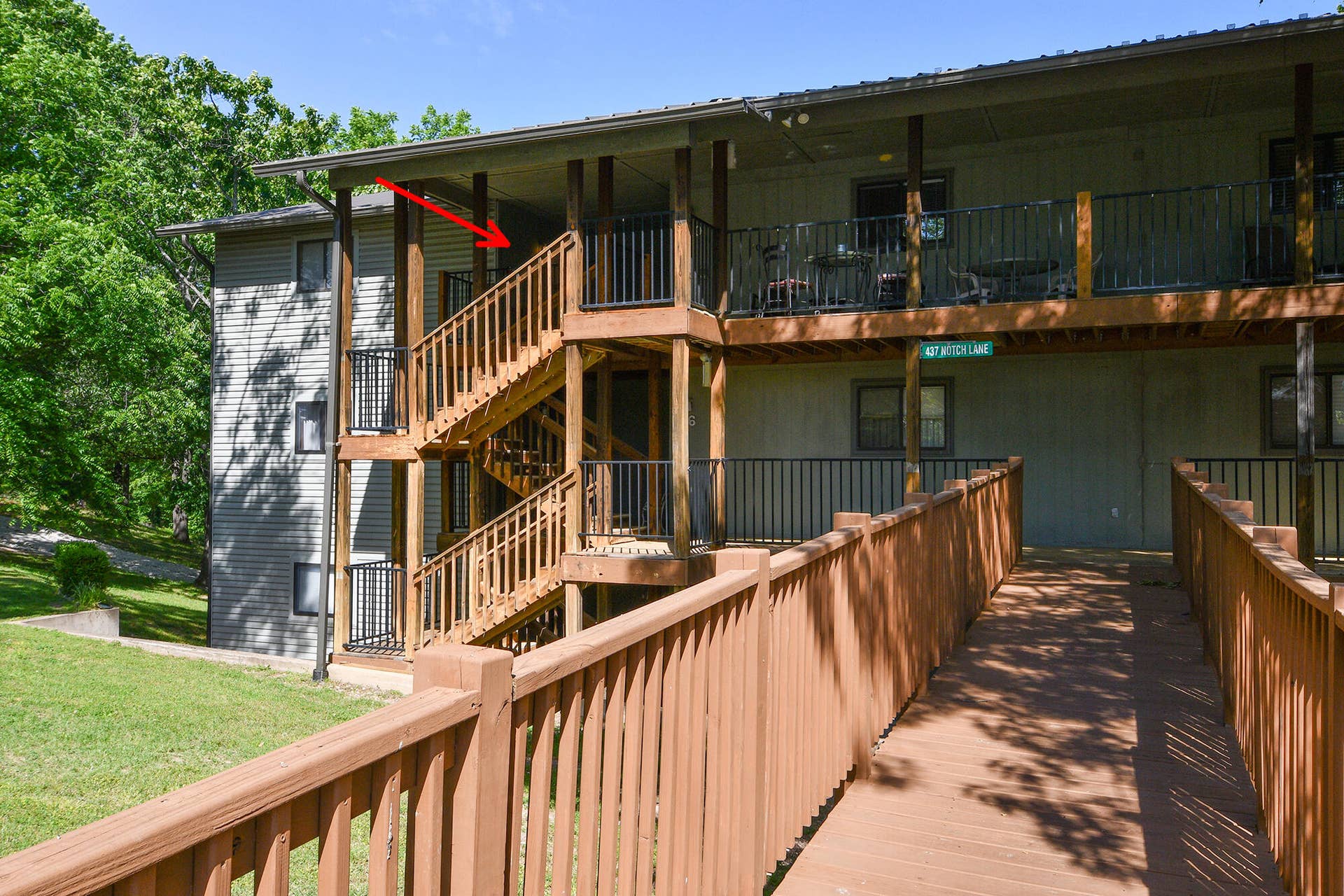 437 Notch Lane Building 16 Unit 9, Branson West, MO 65737 Walk Way to Entrance