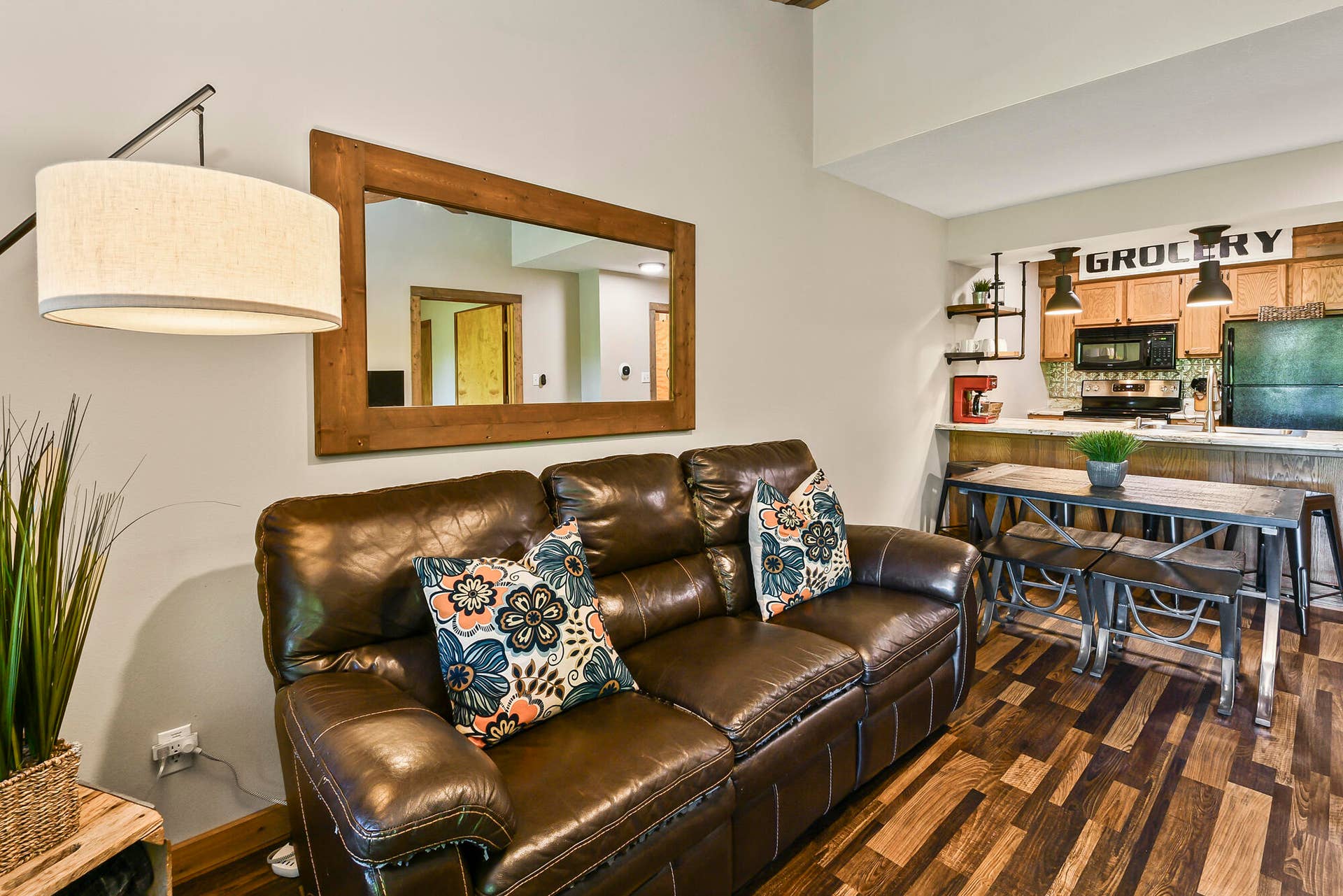 437 Notch Lane Building 16 Unit 9, Branson West, MO 65737 Living Room