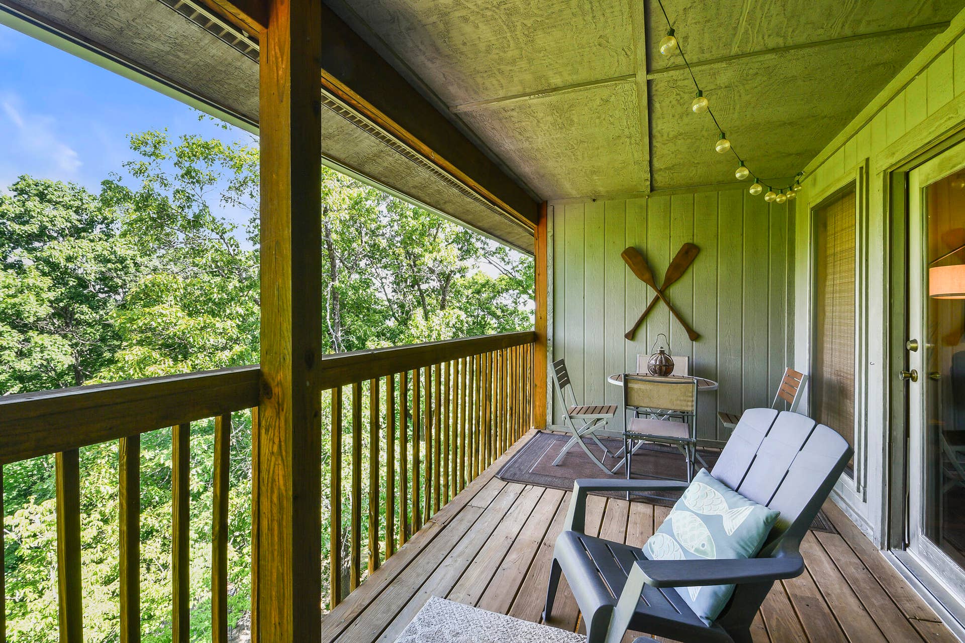 437 Notch Lane Building 16 Unit 9, Branson West, MO 65737 Lots of space