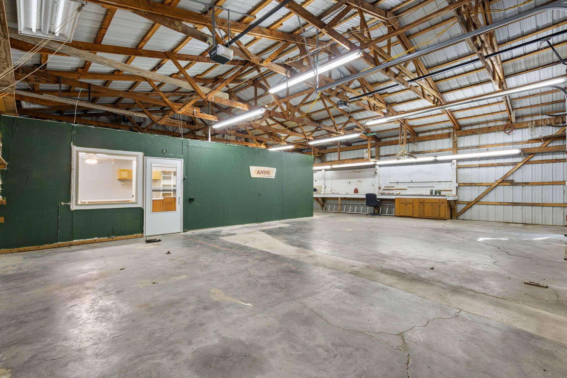 121 Forest Lane, Kimberling City, MO 65686 121-Forest-Ln-Lake-Life-Workshop