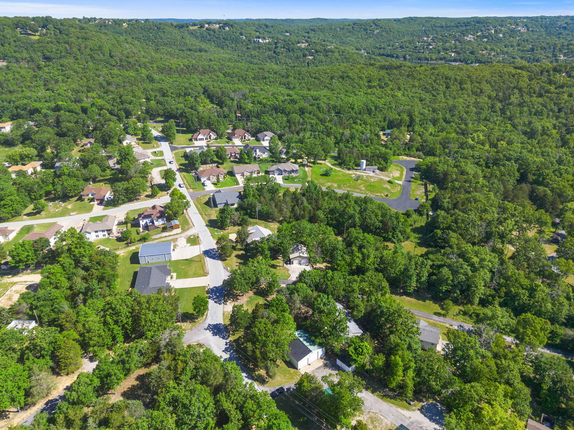 121 Forest Lane, Kimberling City, MO 65686 121-Forest-Ln-Rustic-Lake-Workshop