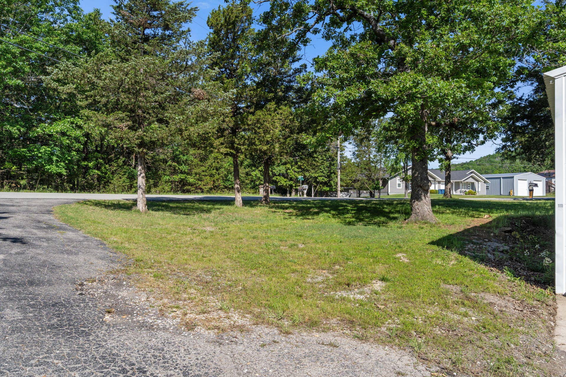 121 Forest Lane, Kimberling City, MO 65686 121-Forest-Ln-Cabin-Workshop-View