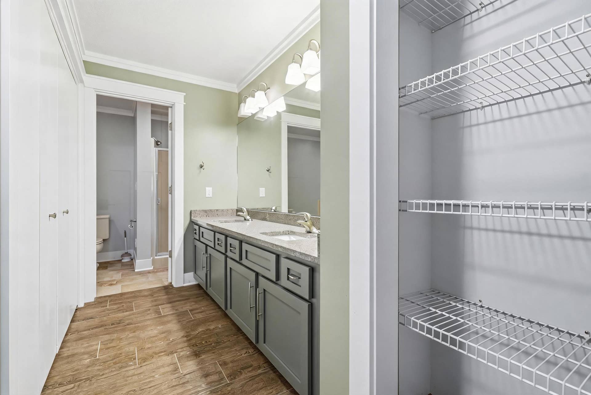 Main Bathroom