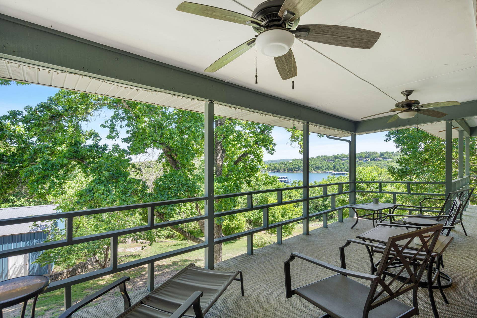 9 Bridgeview Drive, Kimberling City, MO 65686 .