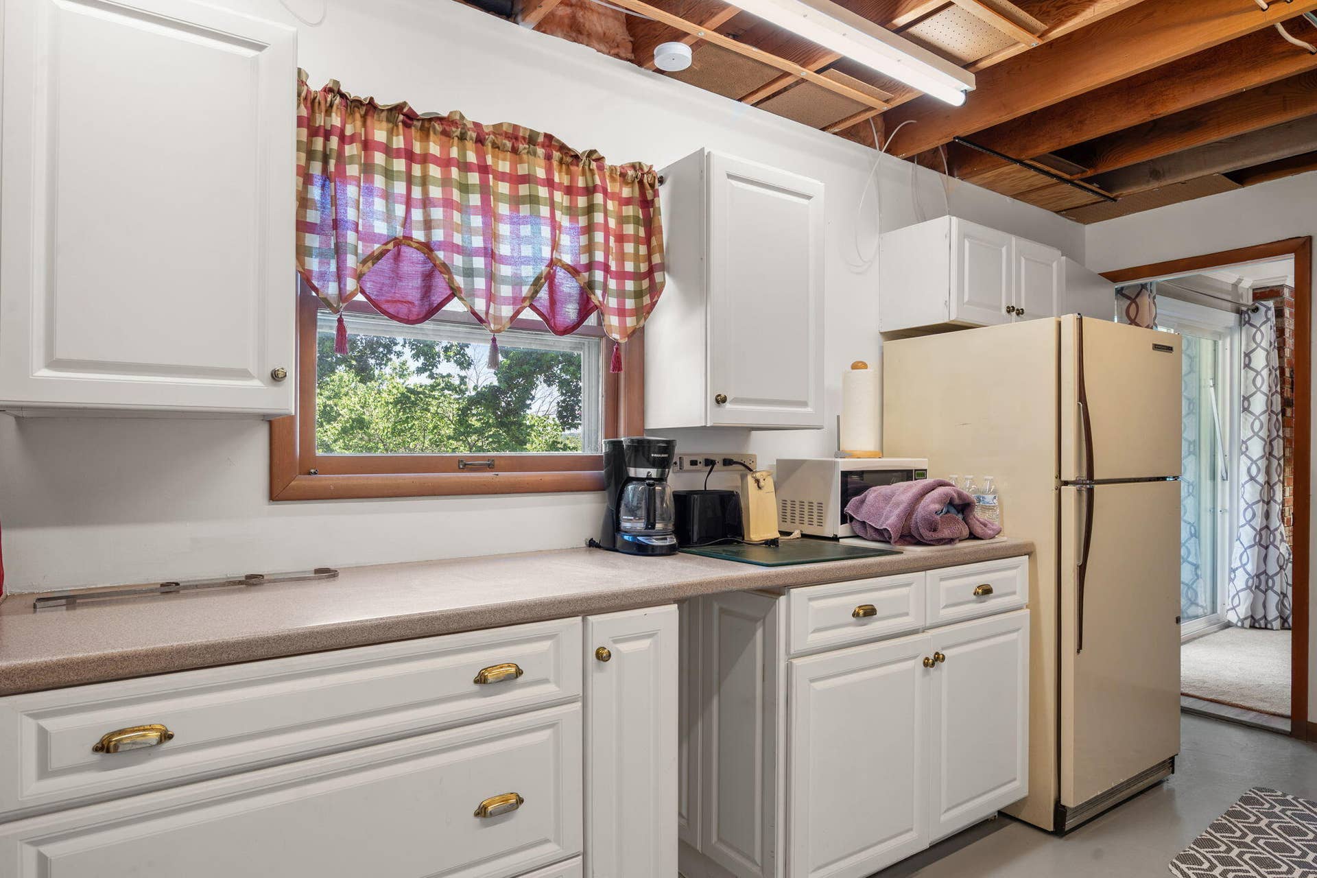 9 Bridgeview Drive, Kimberling City, MO 65686 .