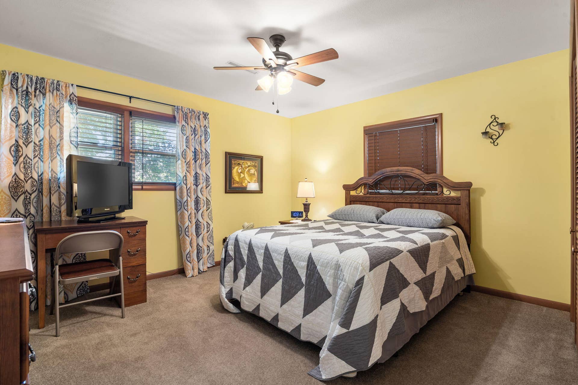 9 Bridgeview Drive, Kimberling City, MO 65686 .