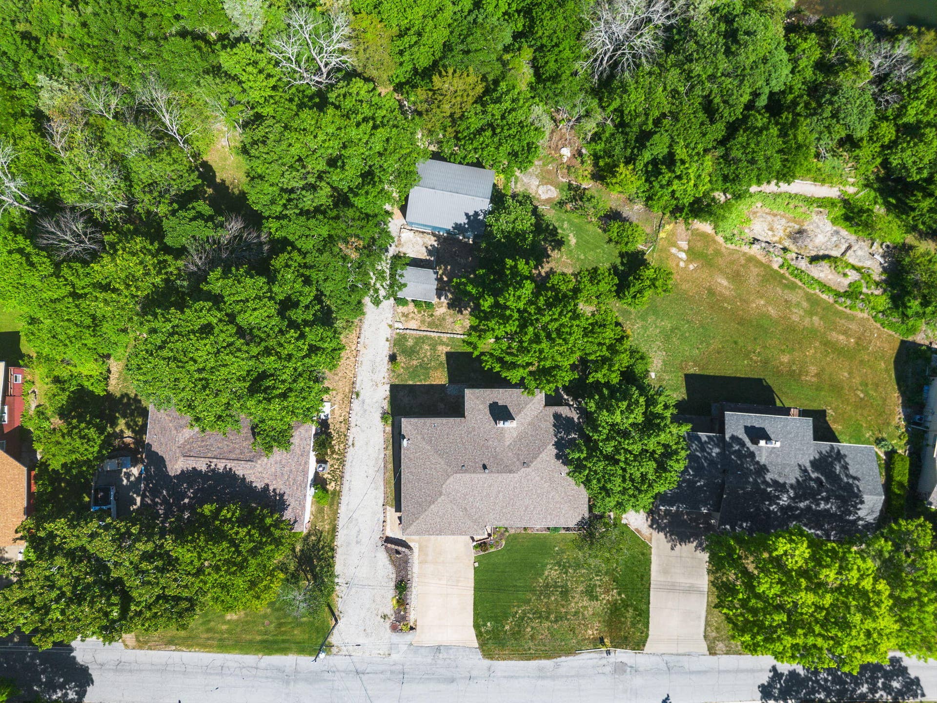9 Bridgeview Drive, Kimberling City, MO 65686 .