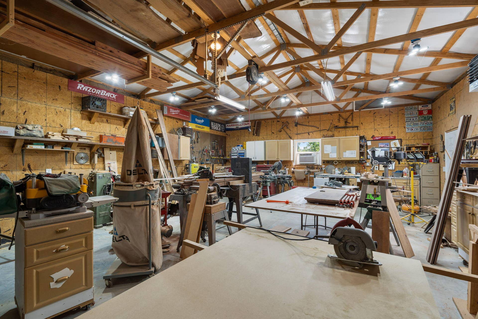 9 Bridgeview Drive, Kimberling City, MO 65686 .