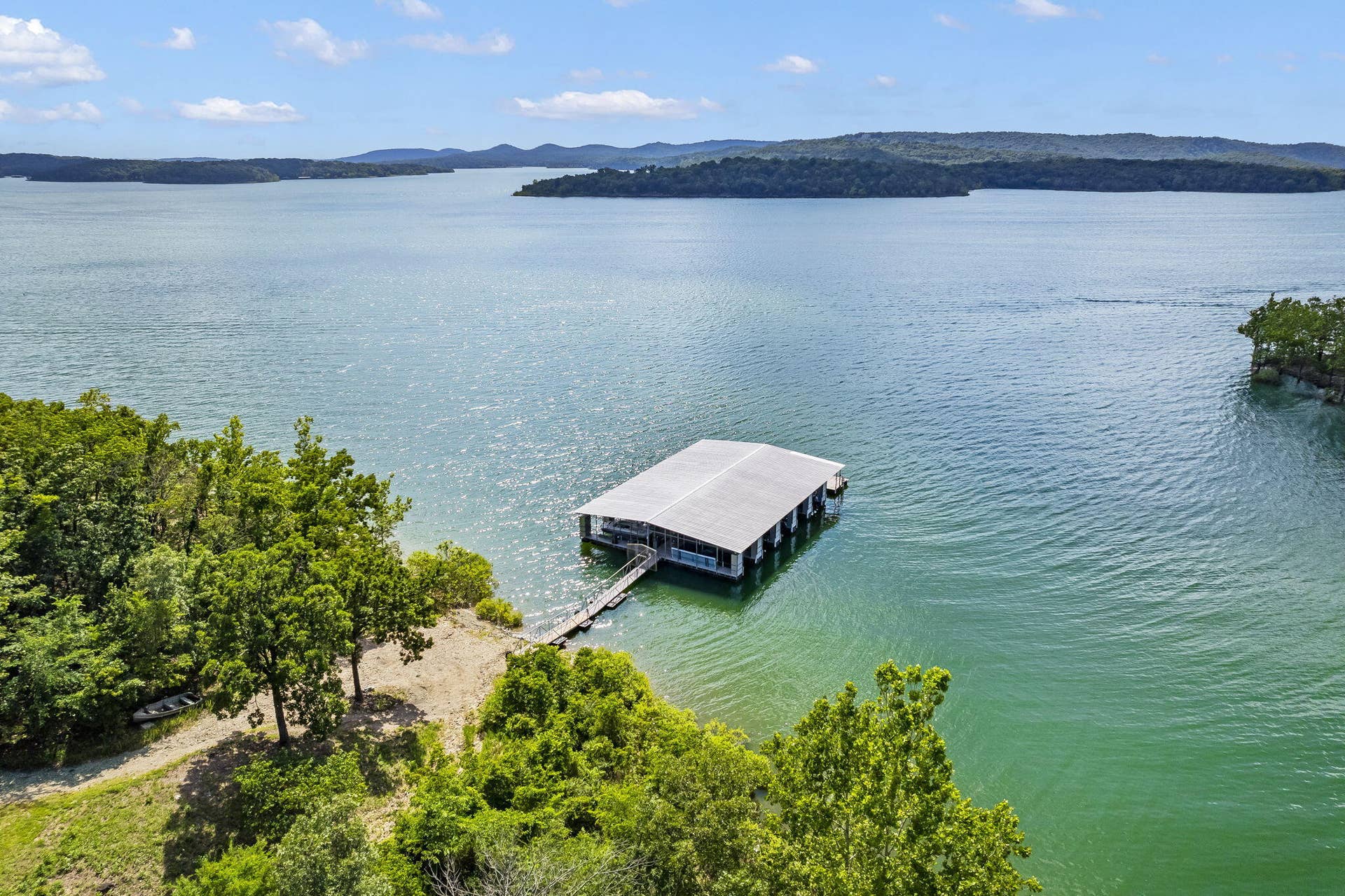 164 Omega Lane, Kimberling City, MO 65686 164-Omega-Ln-Lakefront-Slip