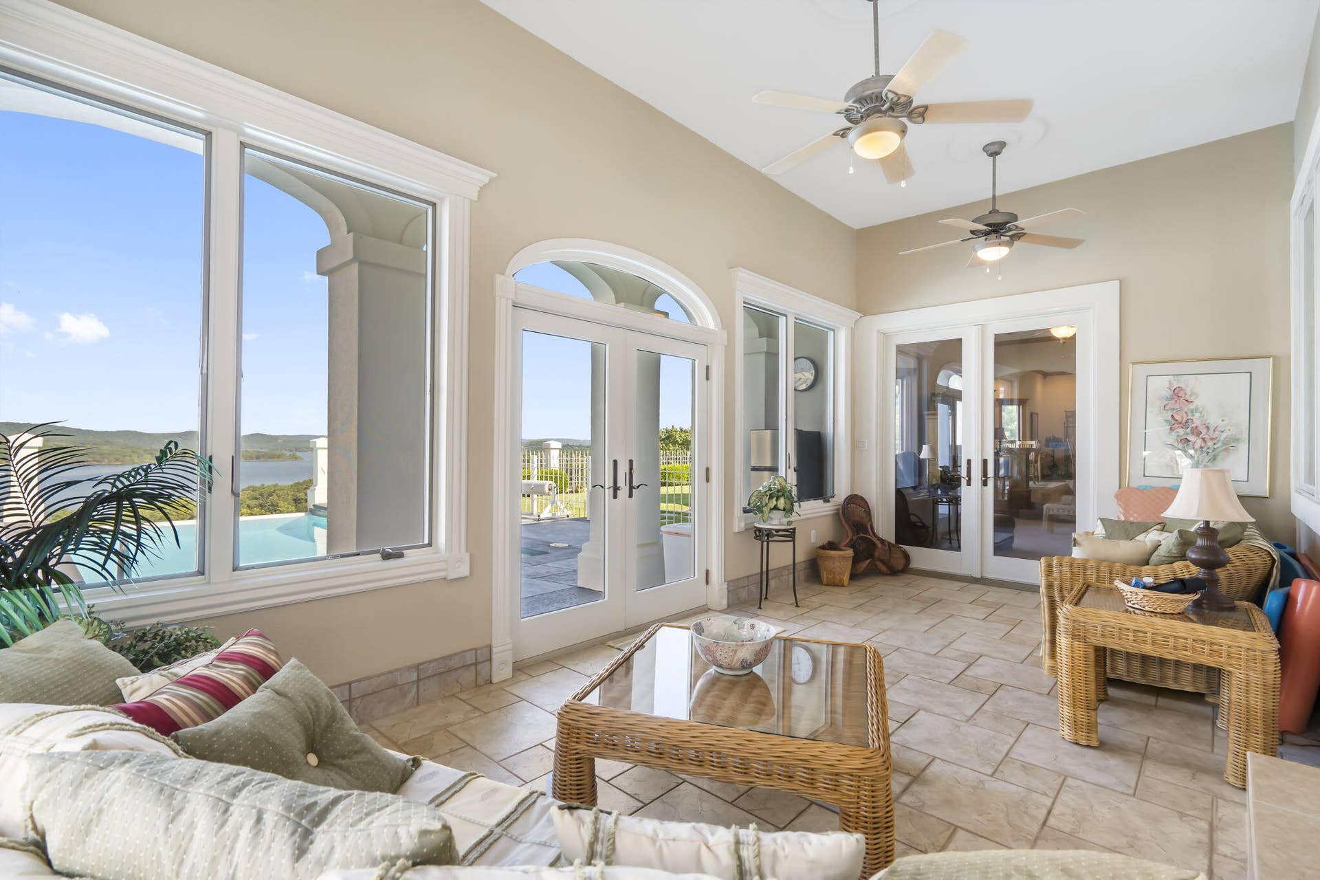 164 Omega Lane, Kimberling City, MO 65686 164-Omega-Ln-Scenic-Sunroom