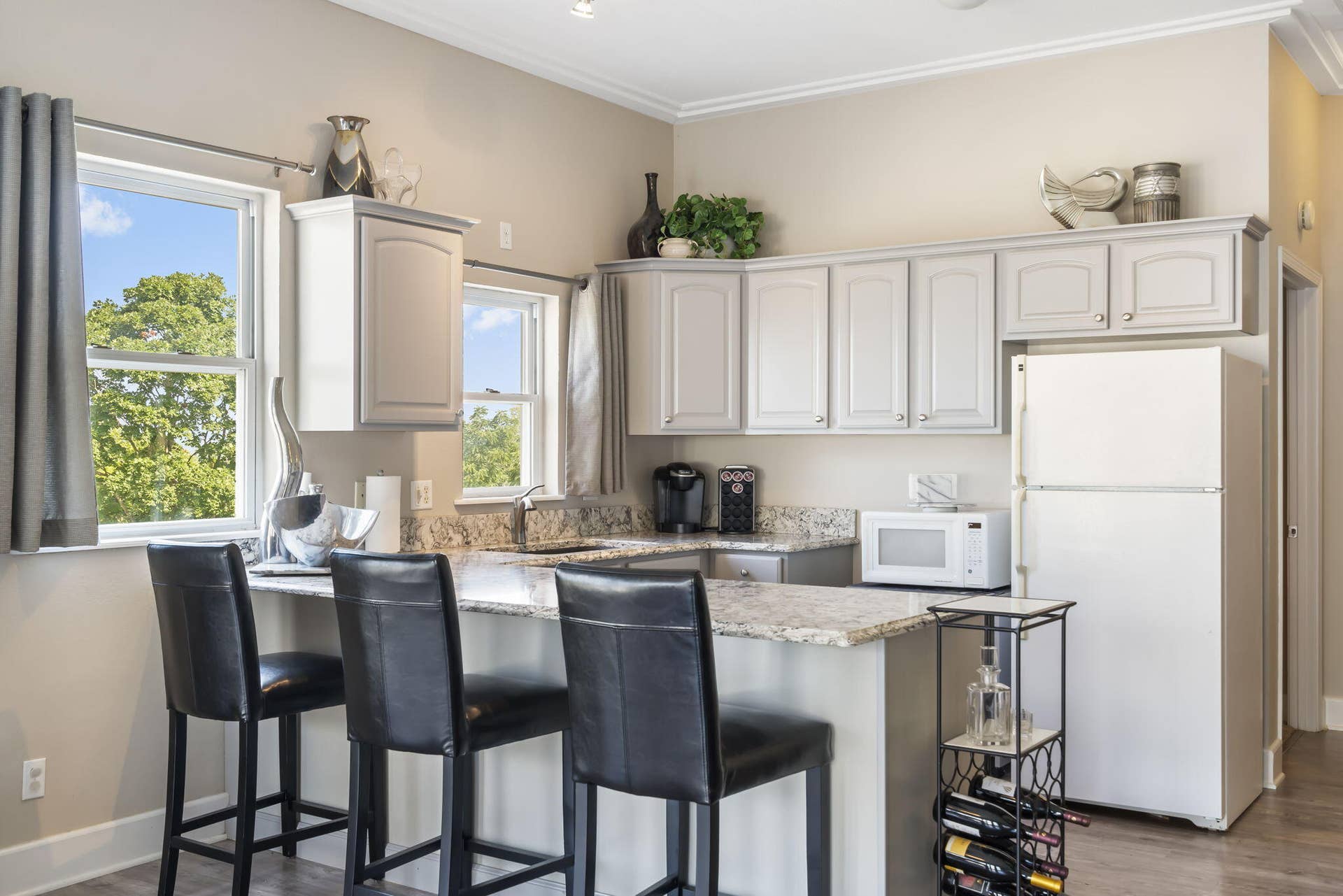 164 Omega Lane, Kimberling City, MO 65686 164-Omega-Ln-Modern-Waterfront-Kitchen