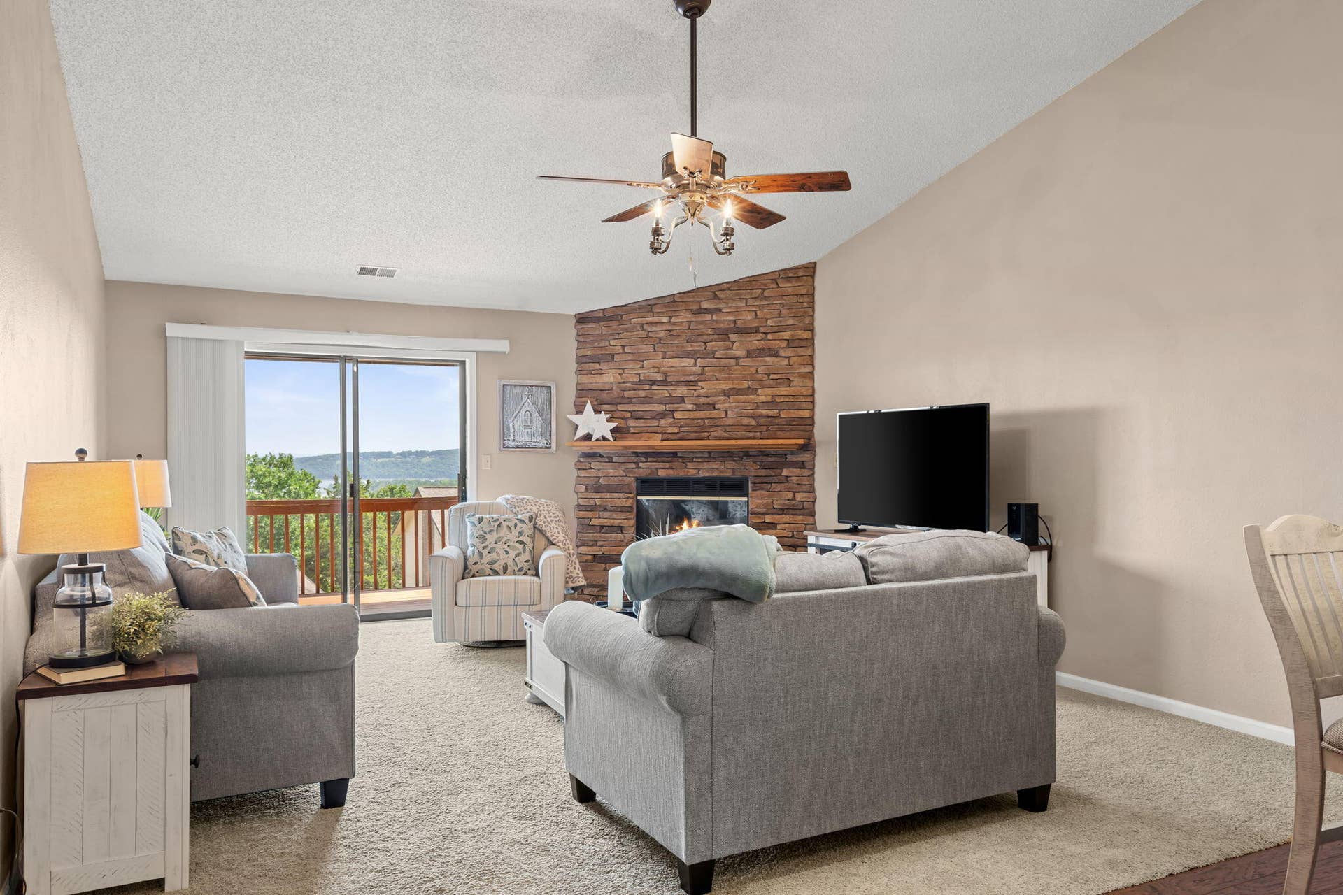 67-Port-Dr-Open-Living