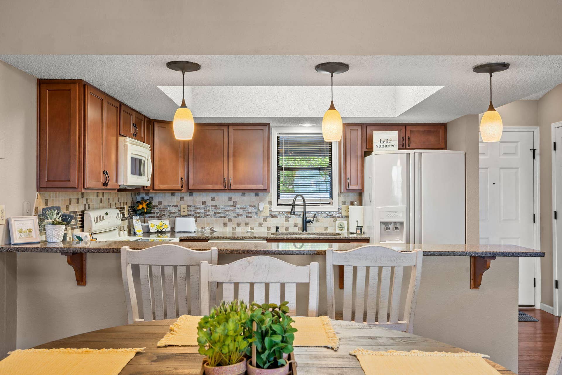 67-Port-Dr-Cozy-Kitchen