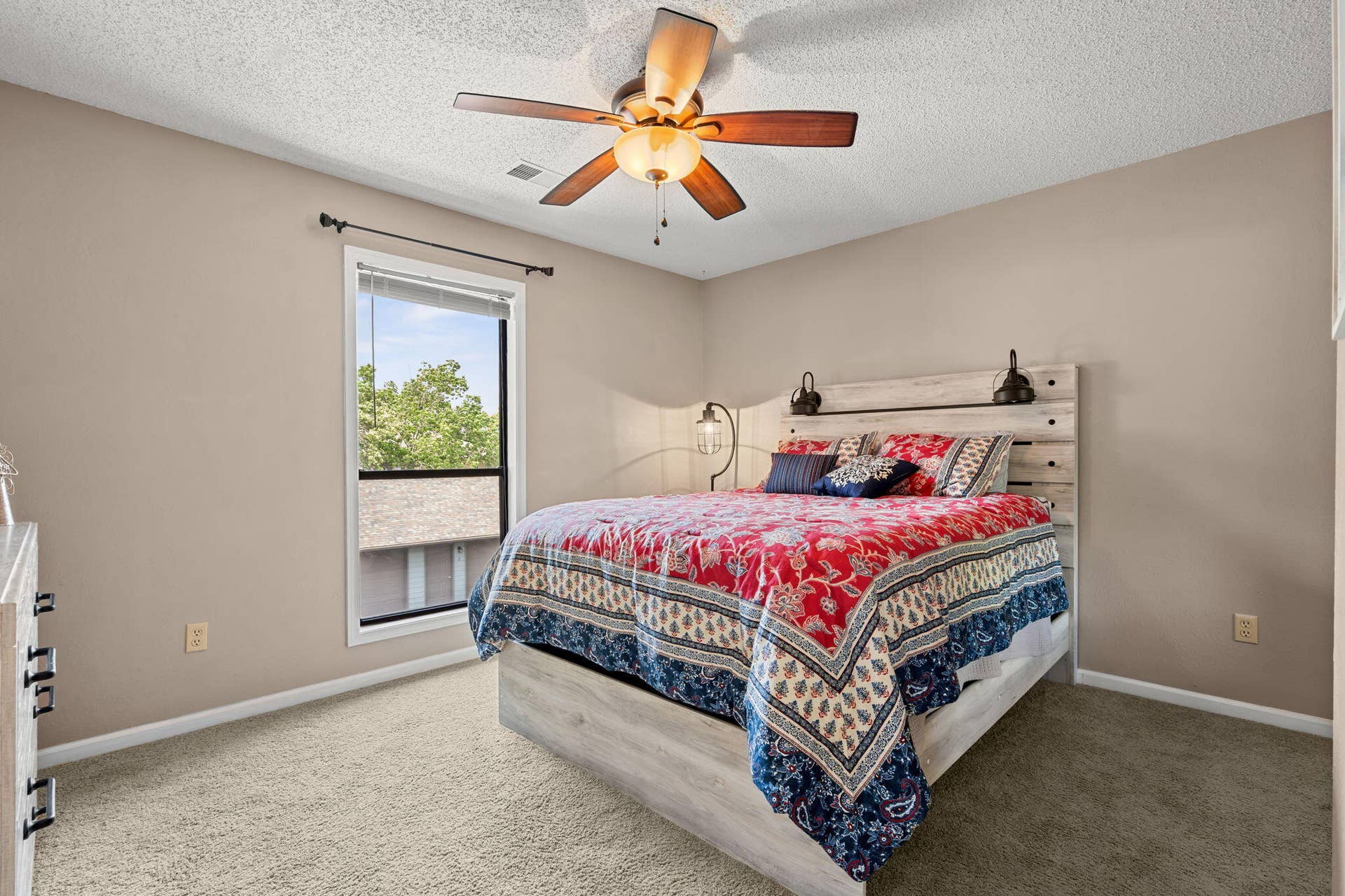 67-Port-Dr-Cozy-Bedroom