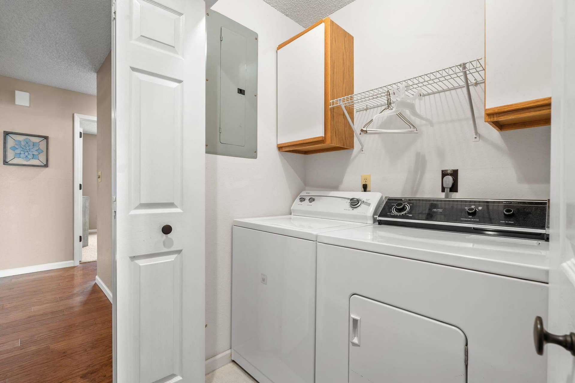 67-Port-Dr-Convenient-Laundry