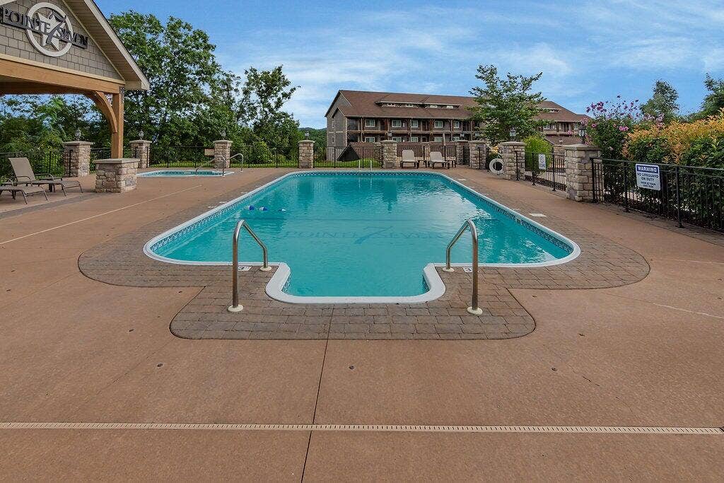 245 Cove Crest, #105, Kimberling City, MO 65686 P7-1
