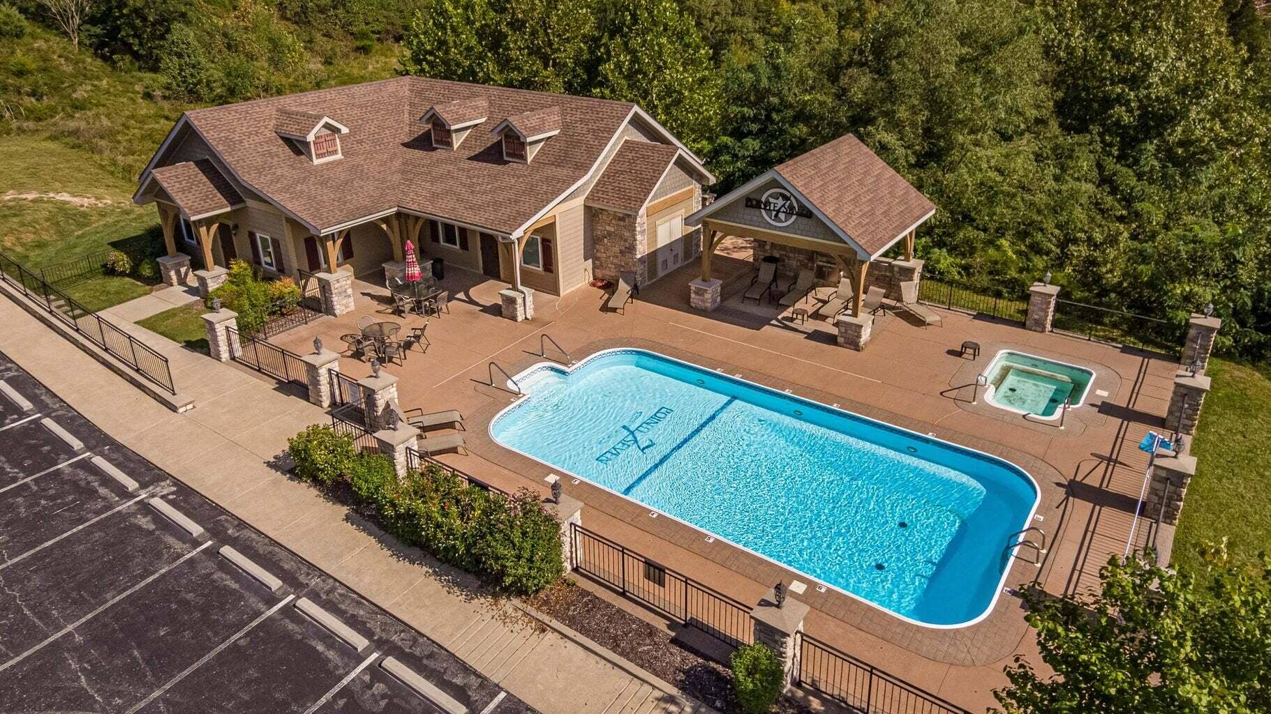245 Cove Crest, #105, Kimberling City, MO 65686 P7-4