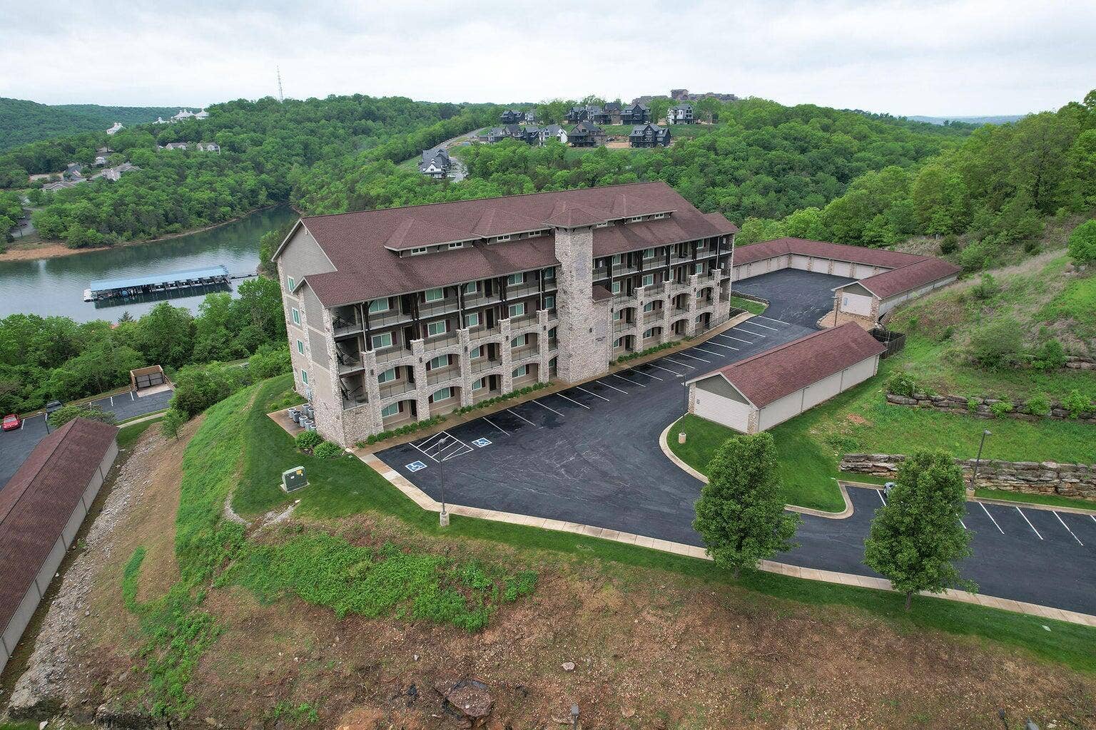 245 Cove Crest, #105, Kimberling City, MO 65686 P7-5