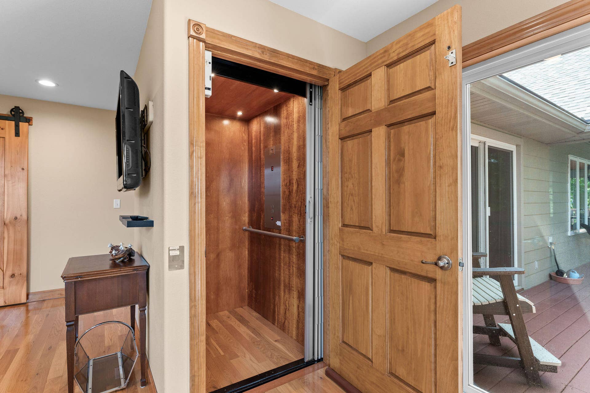 133 Dogwood Crest, Branson West, MO 65737 Elevator!