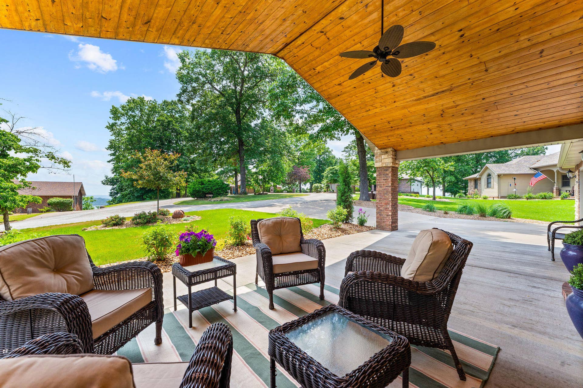 133 Dogwood Crest, Branson West, MO 65737 Covered Front Porch