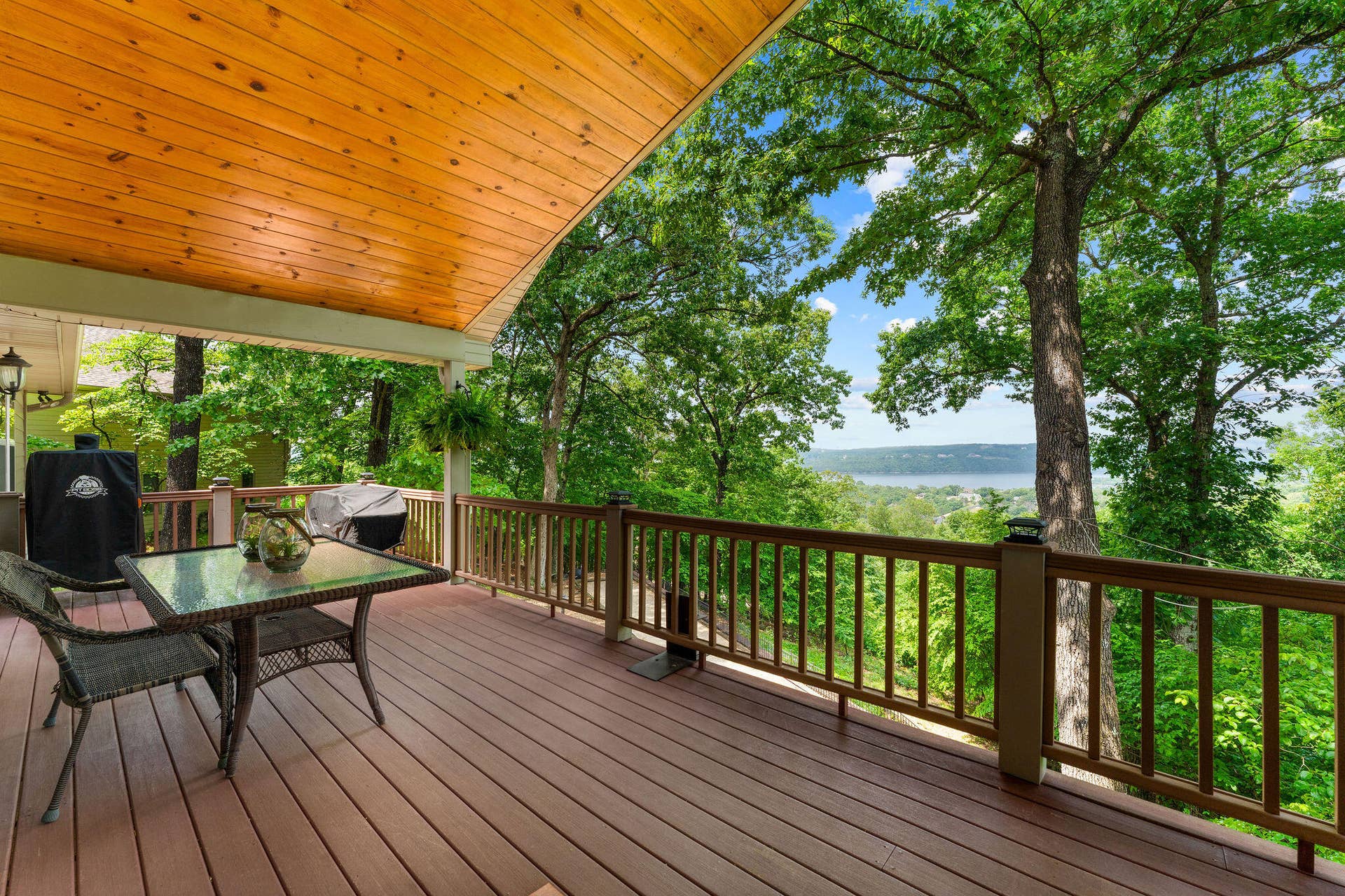 133 Dogwood Crest, Branson West, MO 65737 Covered Deck