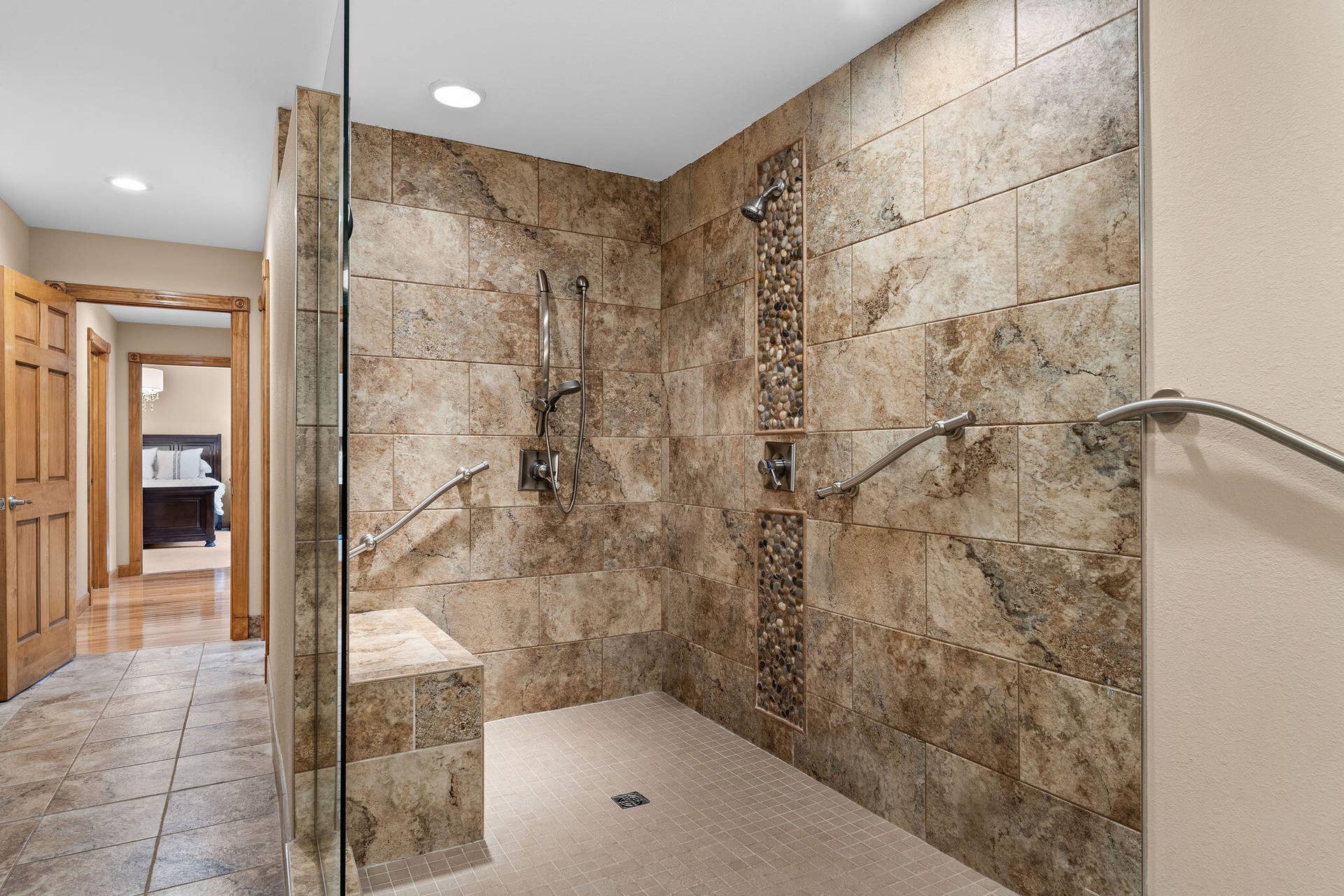 133 Dogwood Crest, Branson West, MO 65737 Primary En-Suite