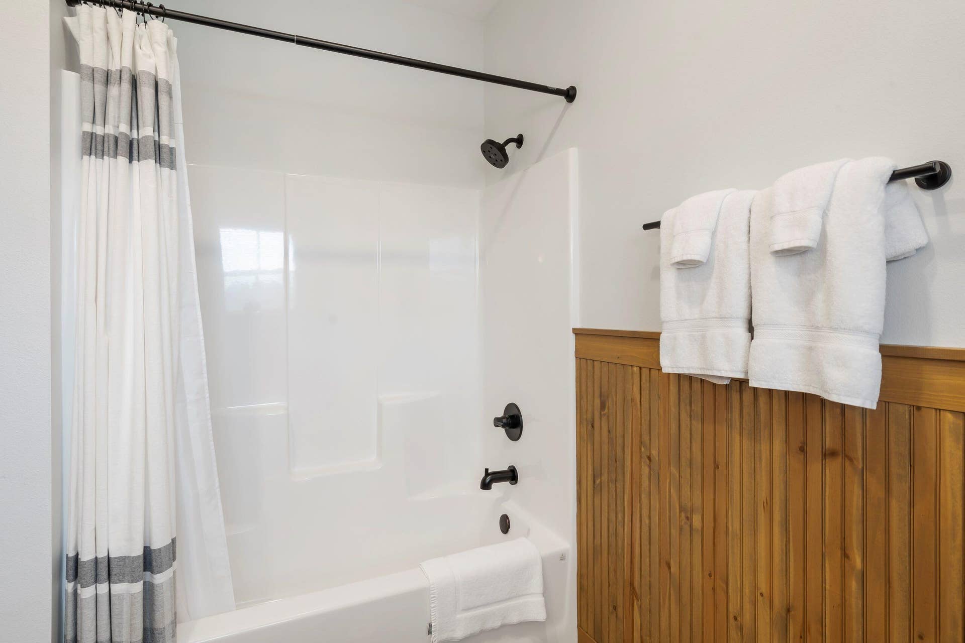 229 Carefree Lane, #11, Kimberling City, MO 65686 Table Rock Lake Condo