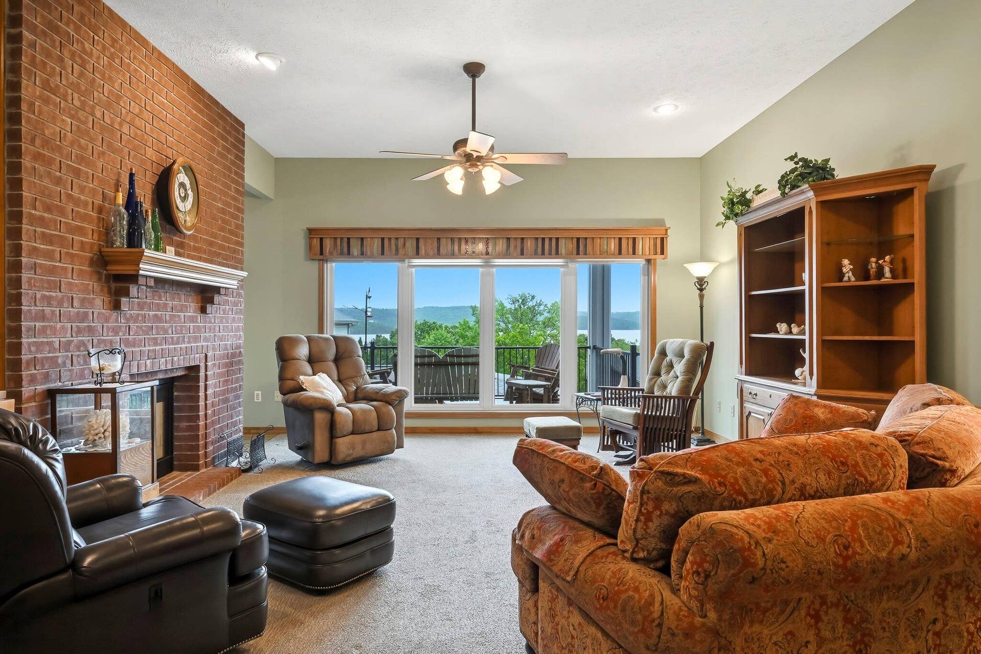 282 Grandview Hills Circle, Branson West, MO 65737 04-Grandview_Hills_Interiors_005