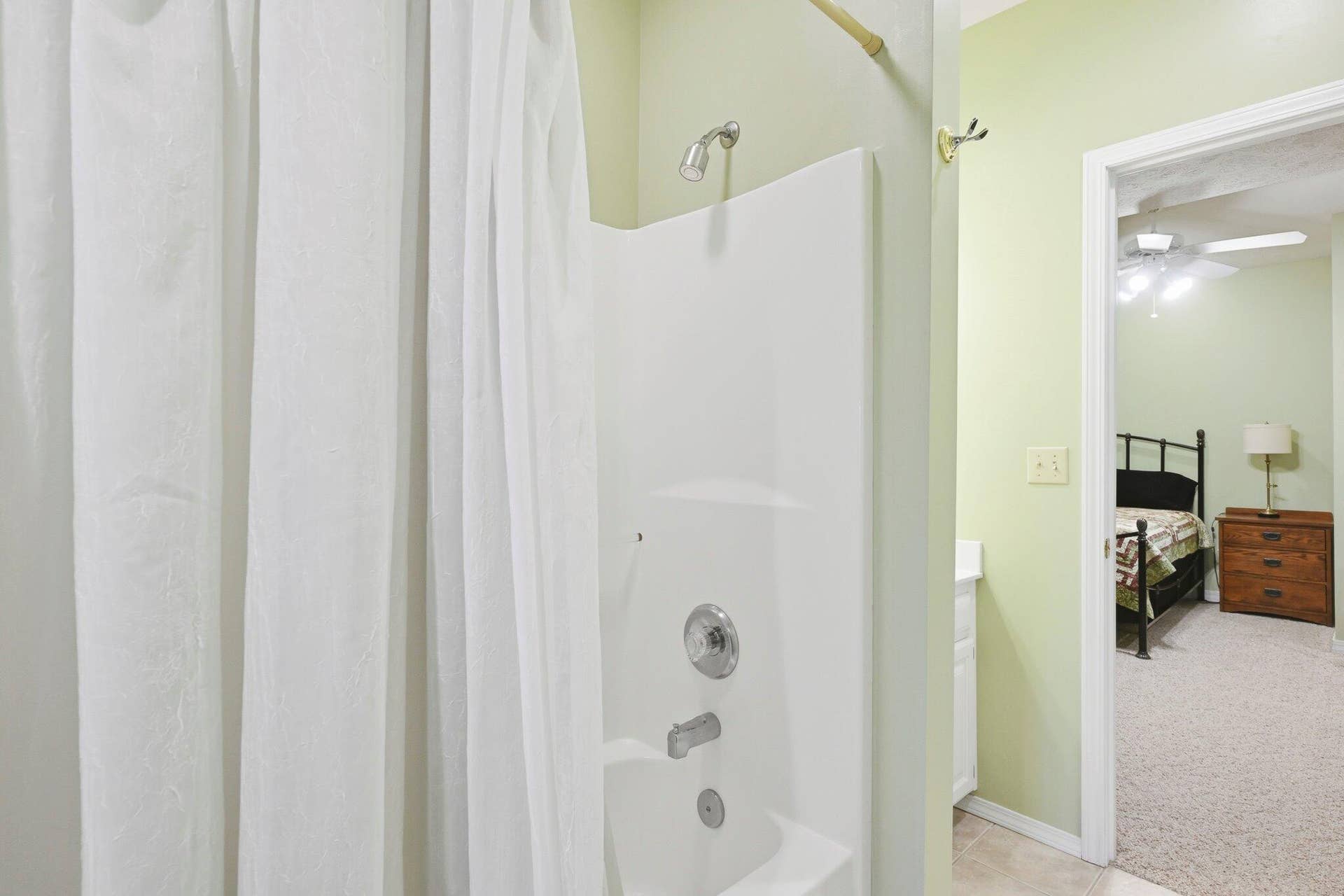 282 Grandview Hills Circle, Branson West, MO 65737 27-Grandview_Hills_Interiors_044