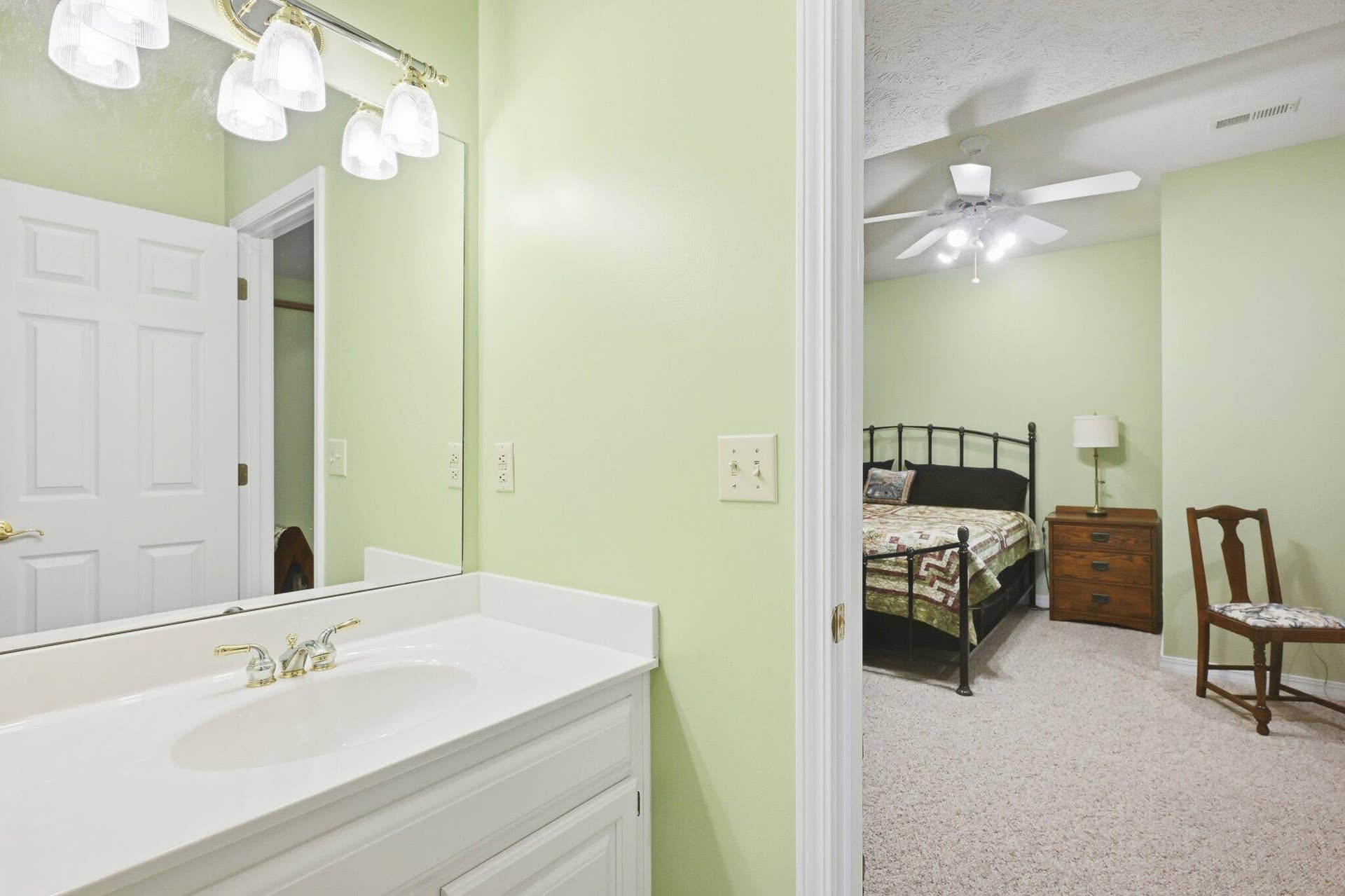 282 Grandview Hills Circle, Branson West, MO 65737 28-Grandview_Hills_Interiors_045