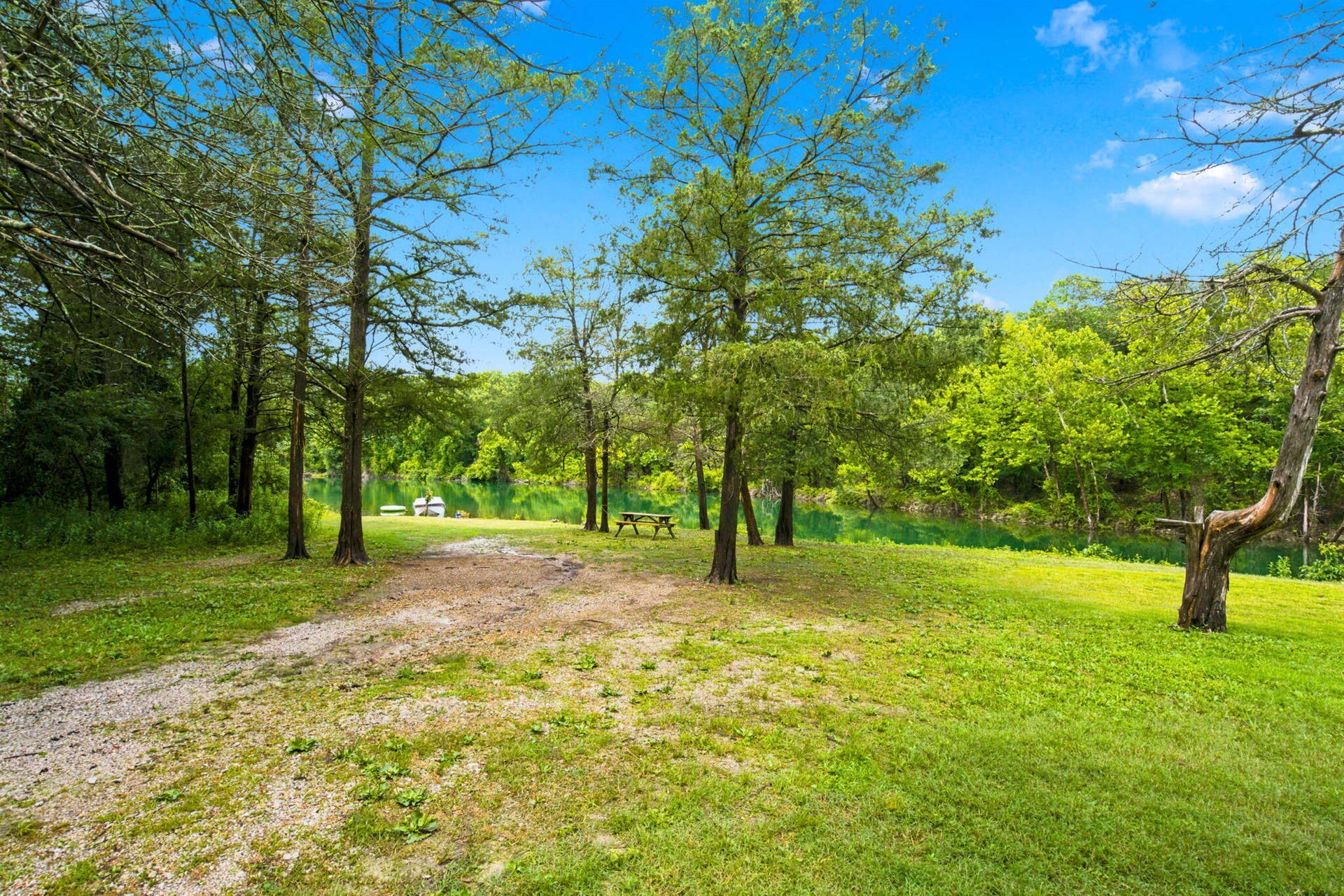 000 Cedar Cove Road, Branson West, MO 65737 20-web-or-mls-HWJ09027