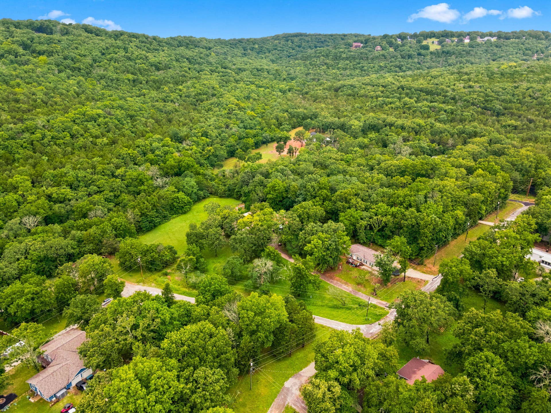 000 Cedar Cove Road, Branson West, MO 65737 17-web-or-mls-DJI_0357