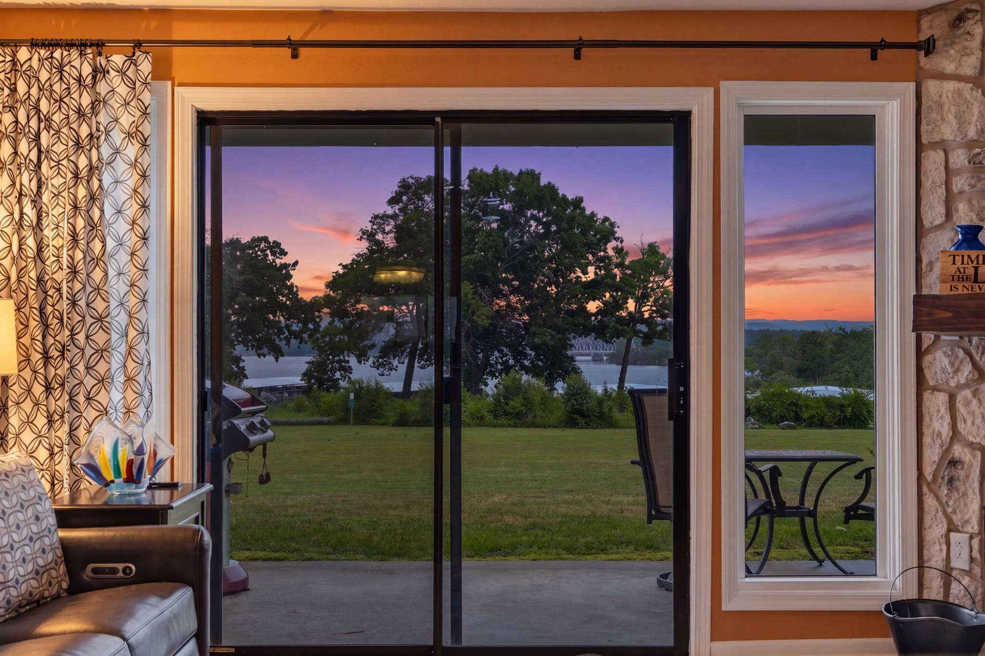 5-web-or-mls-DSC01959_twilight_3eb94c74