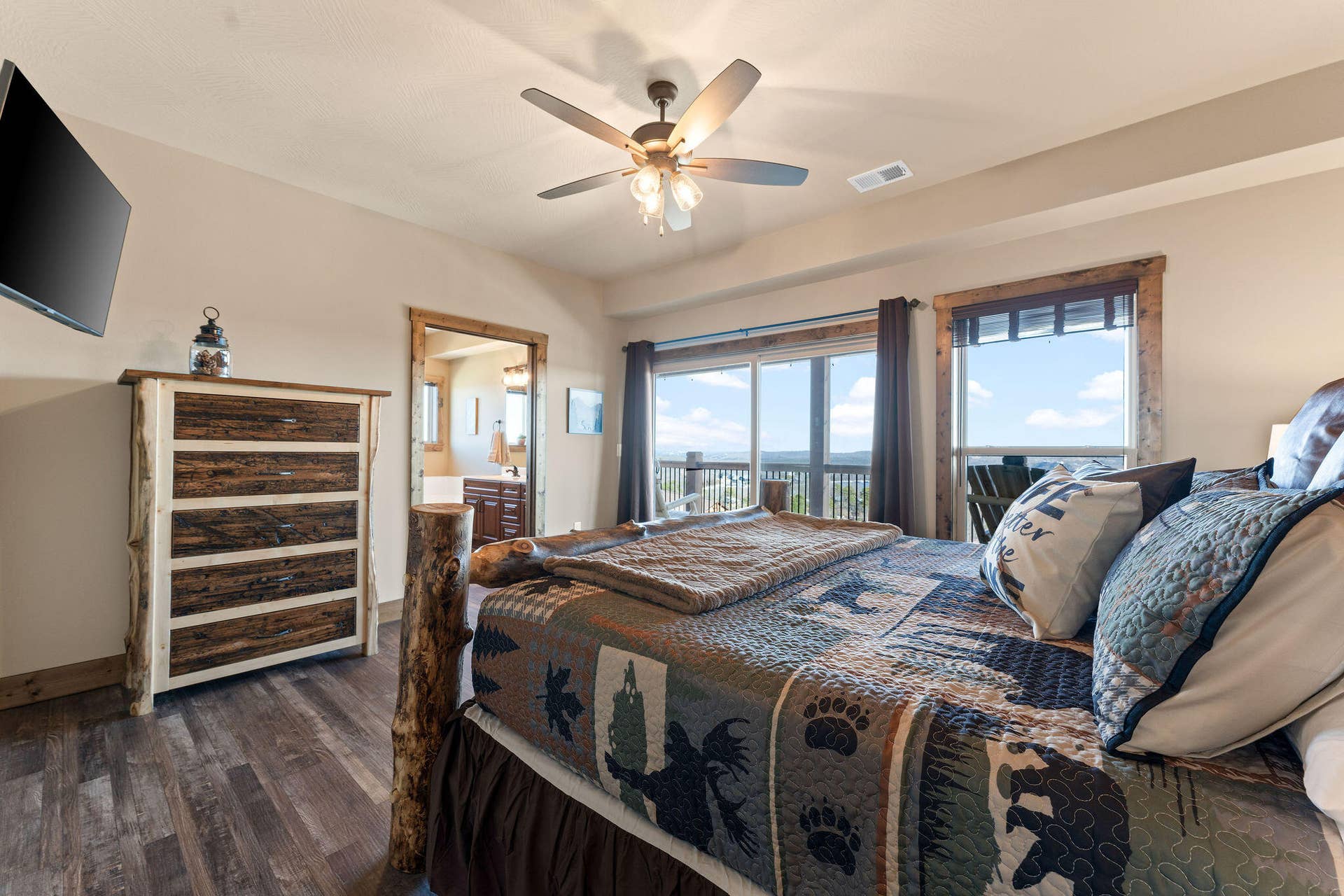 Another Cozy Ensuite