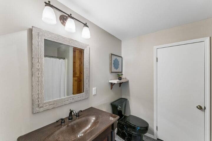 Bathroom (Small)