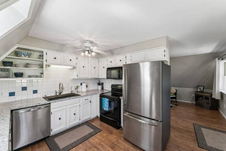Kitchen (Small)