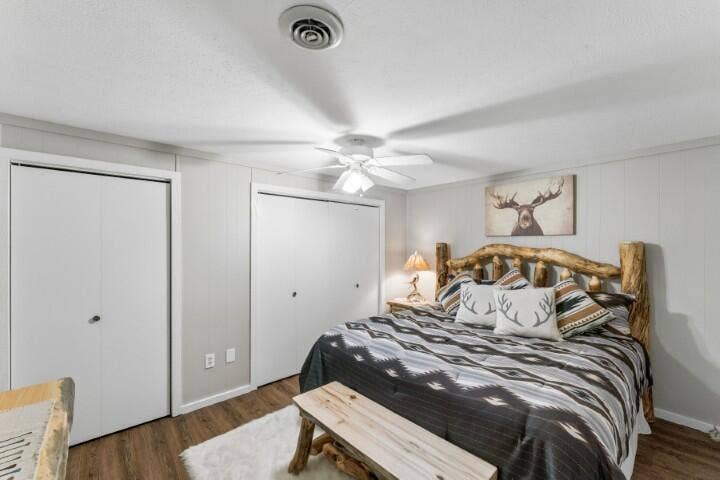 Bedroom 2 (Small)