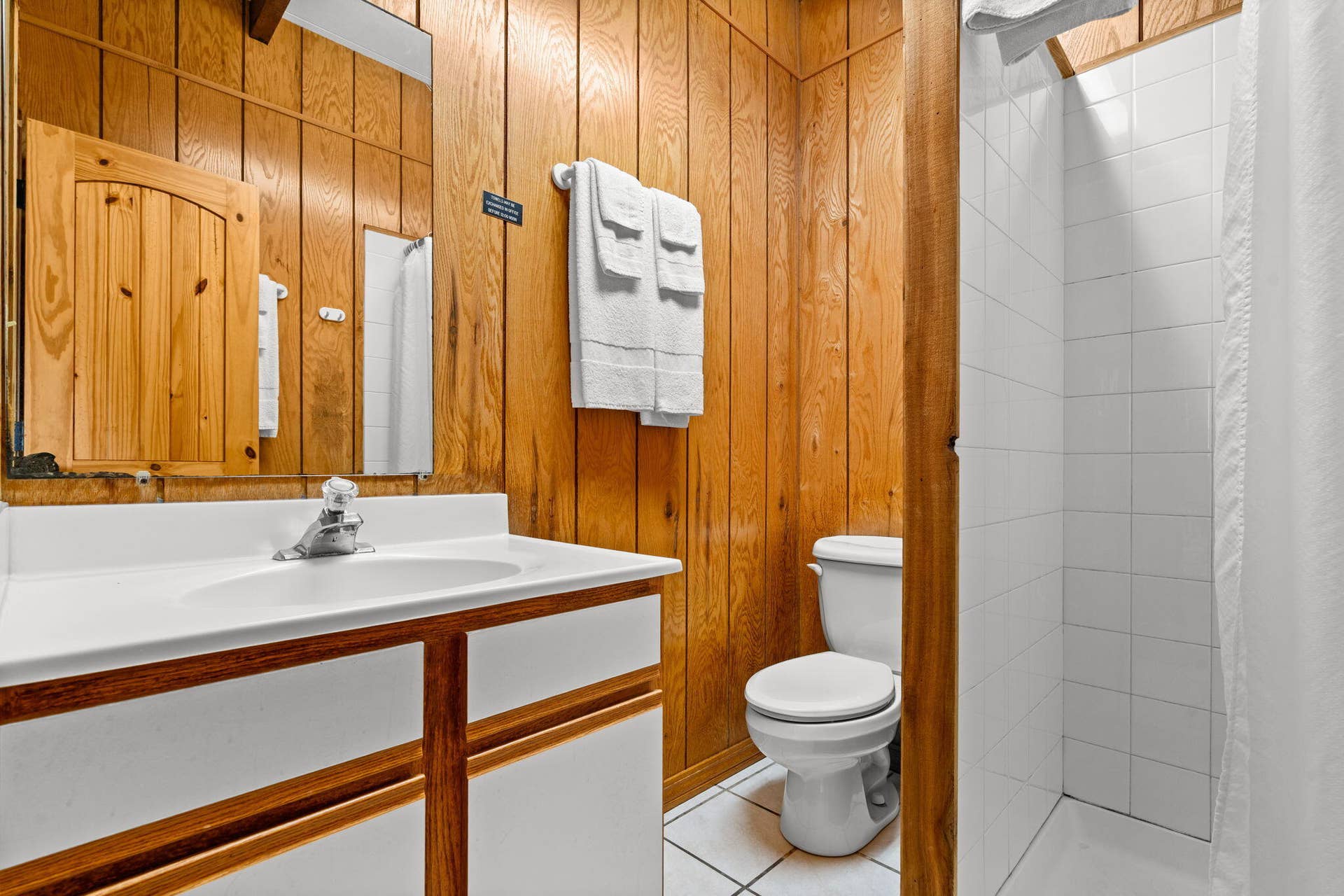 346 Terrace Crest Lane, #5, Reeds Spring, MO 65737 346-Terrace-Crest-Ln-Modern-Bath