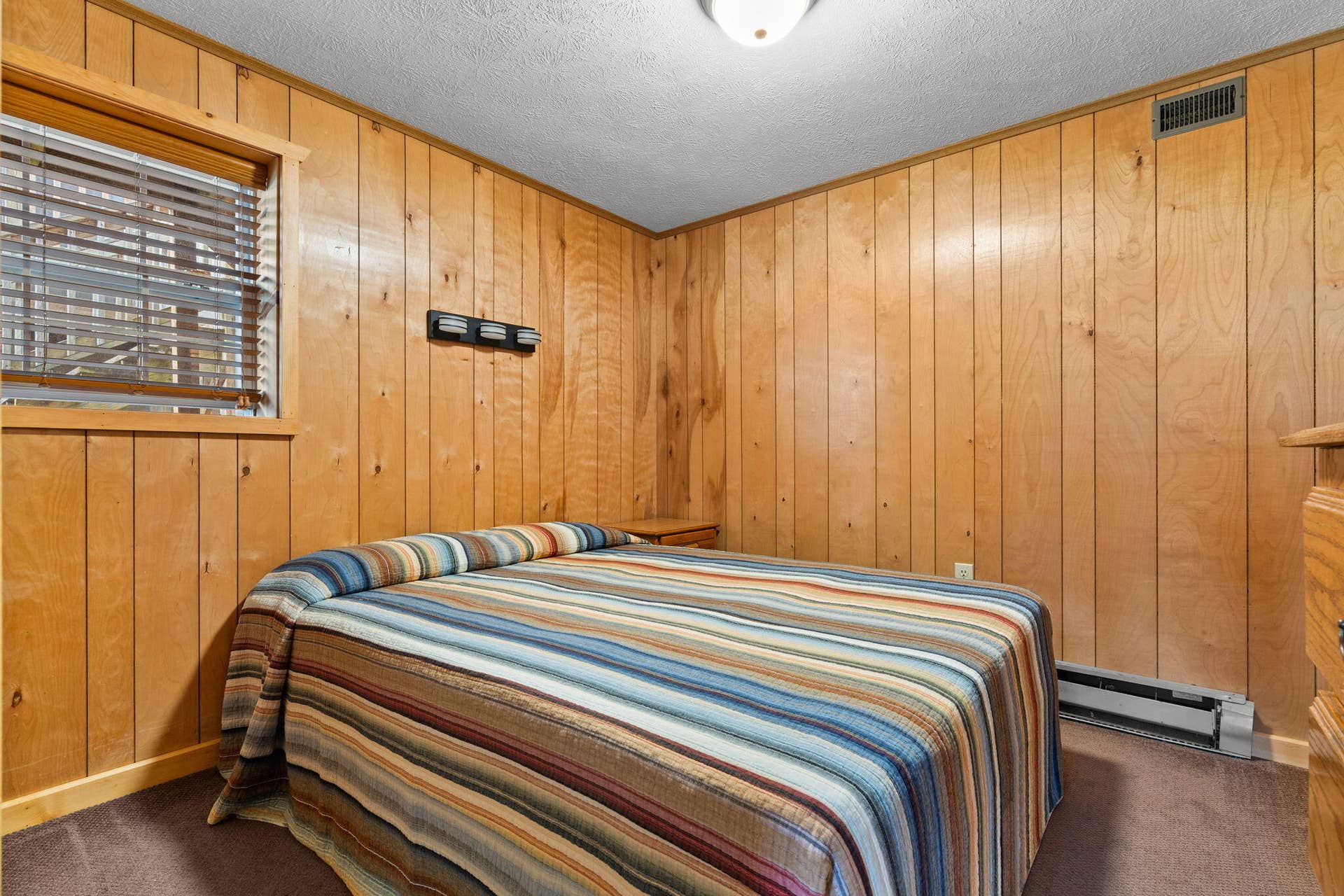 346 Terrace Crest Lane, #6, Reeds Spring, MO 65737 346-Terrace-Crest-Ln-Cozy-Lake-Bedroom