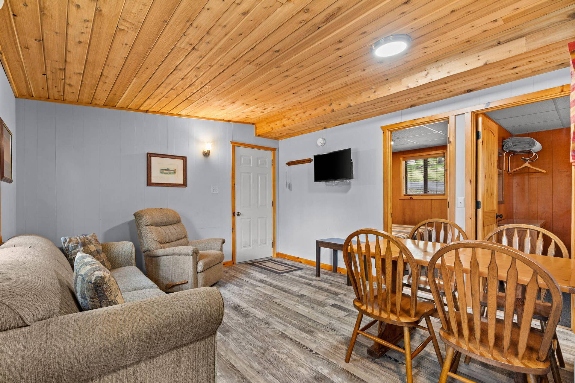 346 Terrace Crest Lane, #1, Reeds Spring, MO 65737 346-Terrace-Crest-Ln-Lakeview-Living