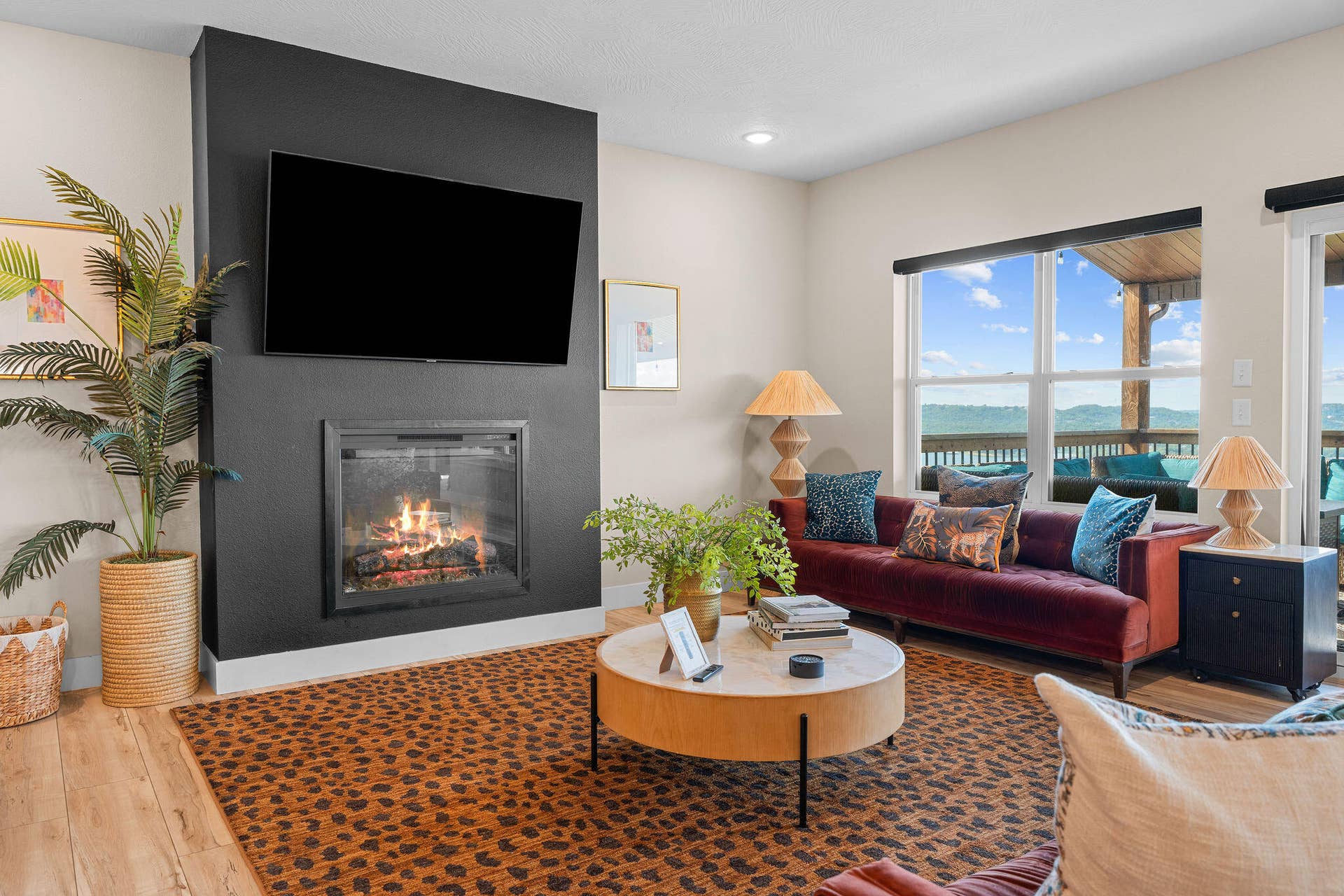 147 Frontier Way, #24, Kimberling City, MO 65686 Creating an Experience