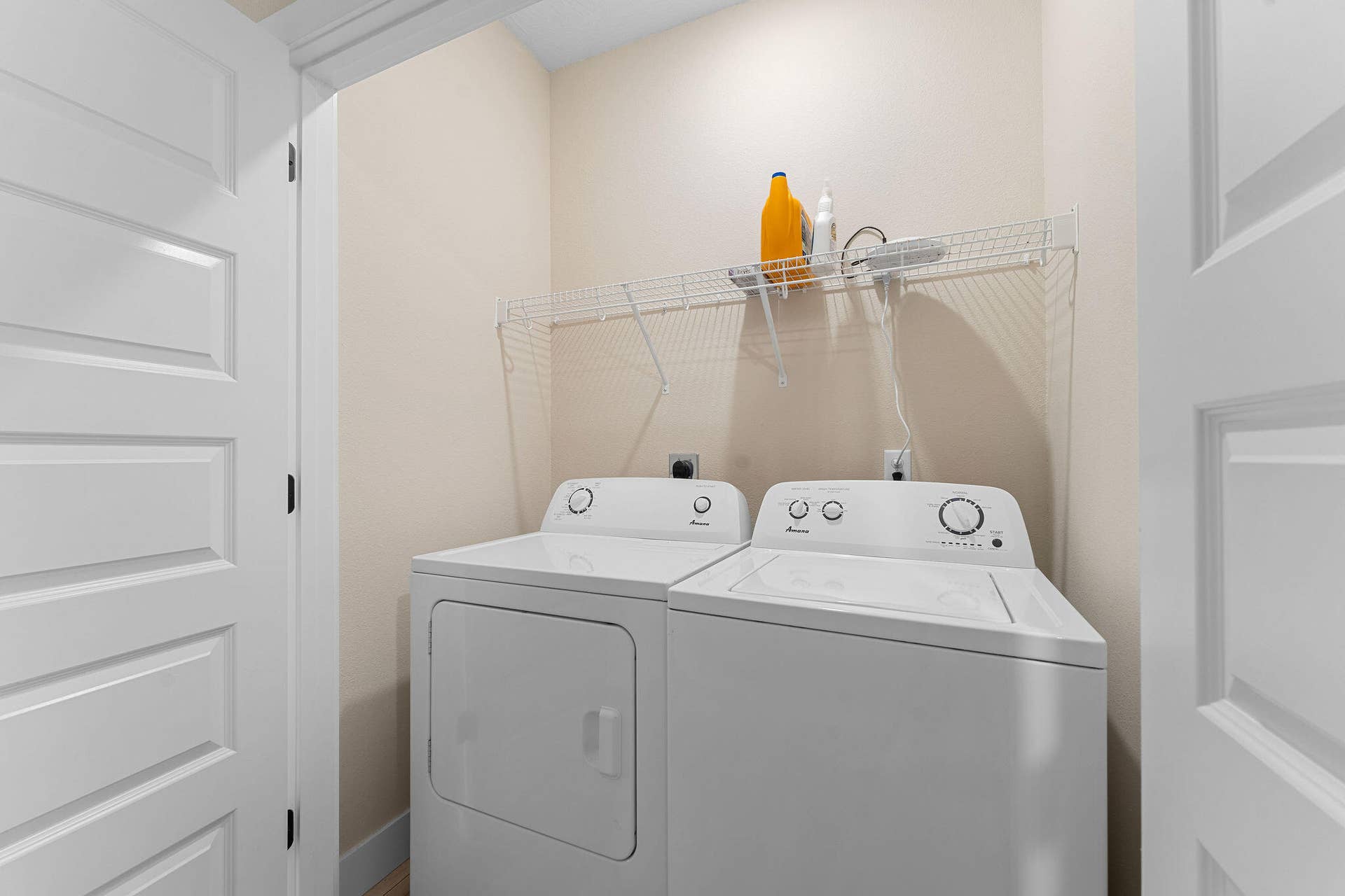 147 Frontier Way, #24, Kimberling City, MO 65686 Another Laundry Room